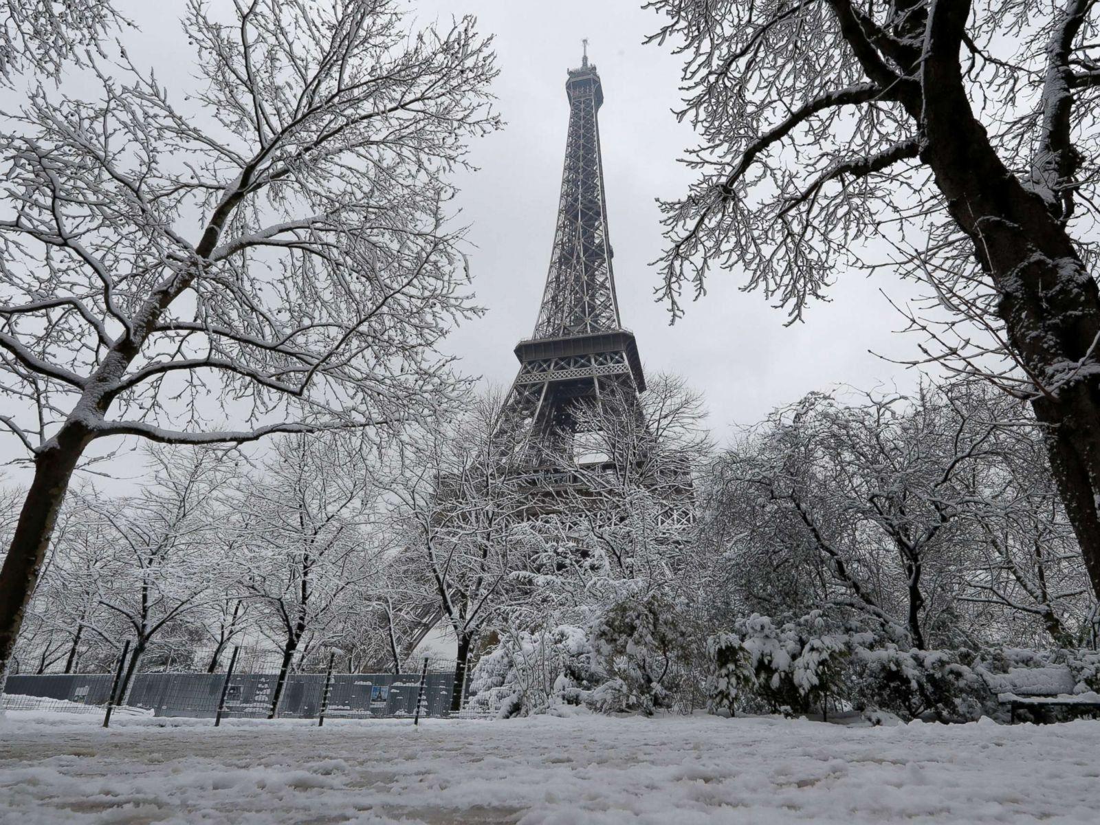 Paris Snow Wallpapers Top Free Paris Snow Backgrounds WallpaperAccess