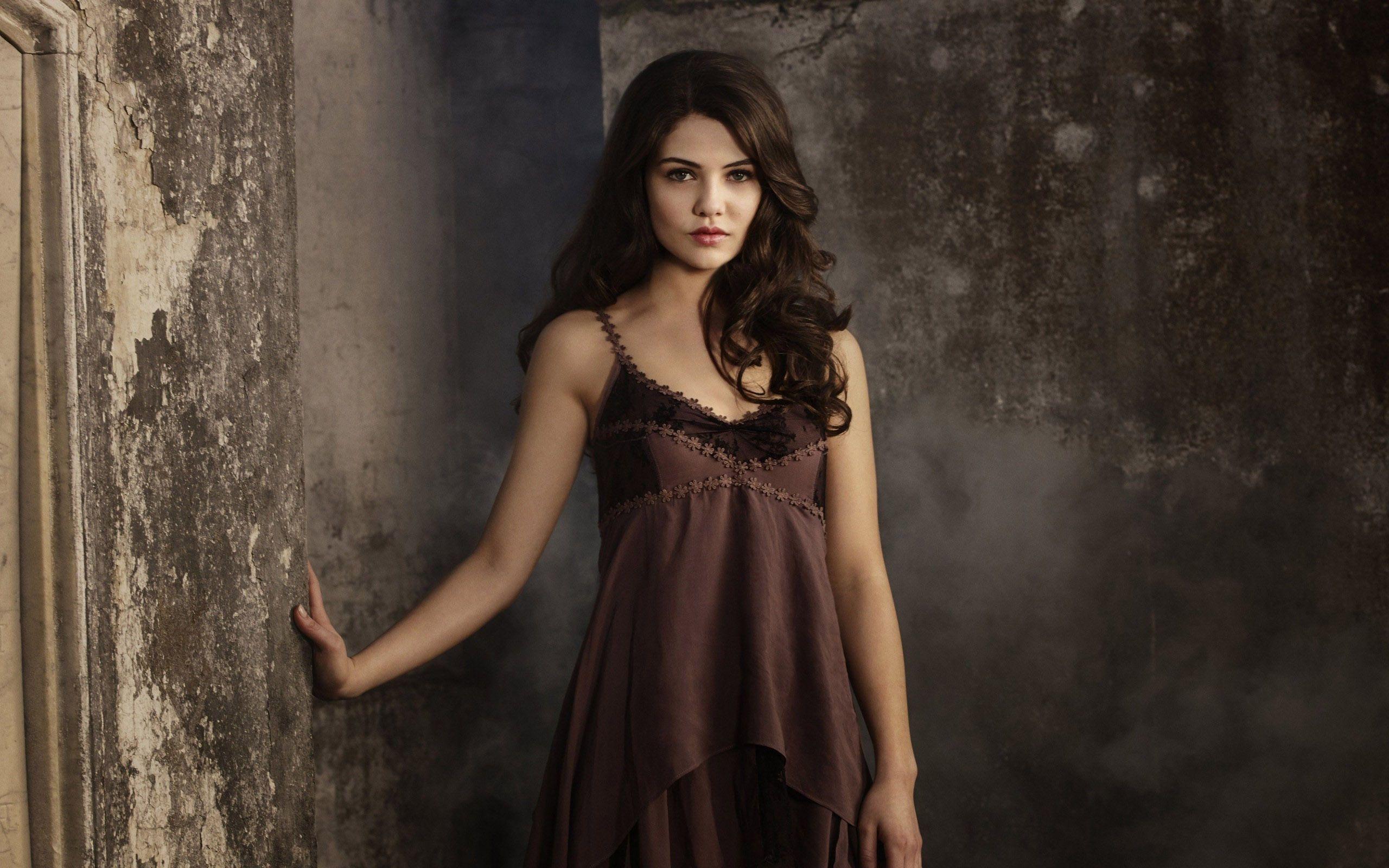 Danielle Campbell Wallpapers - Top Free Danielle Campbell Backgrounds ...