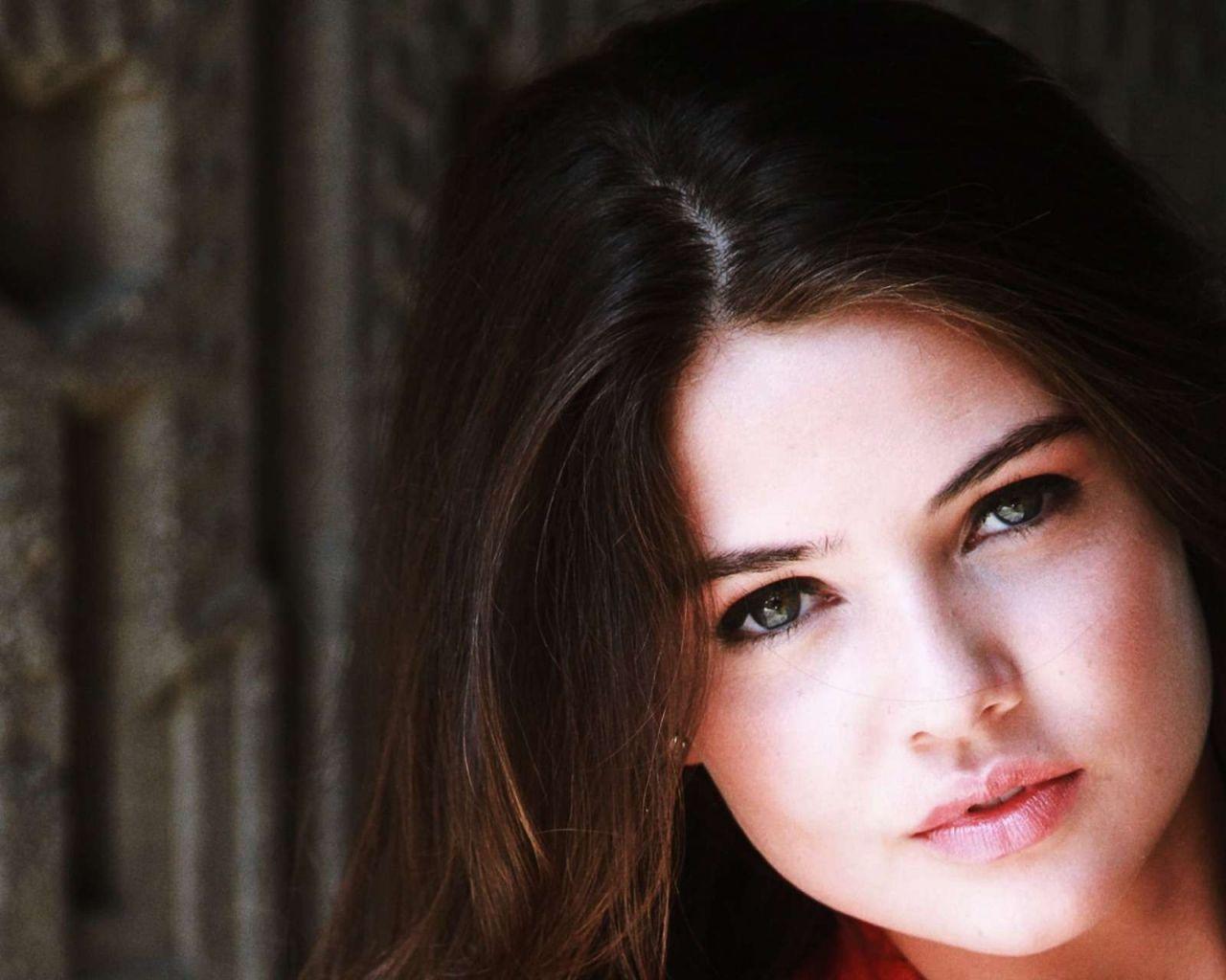 1280x1024 Free download danielle campbell HD wallpaper download danielle