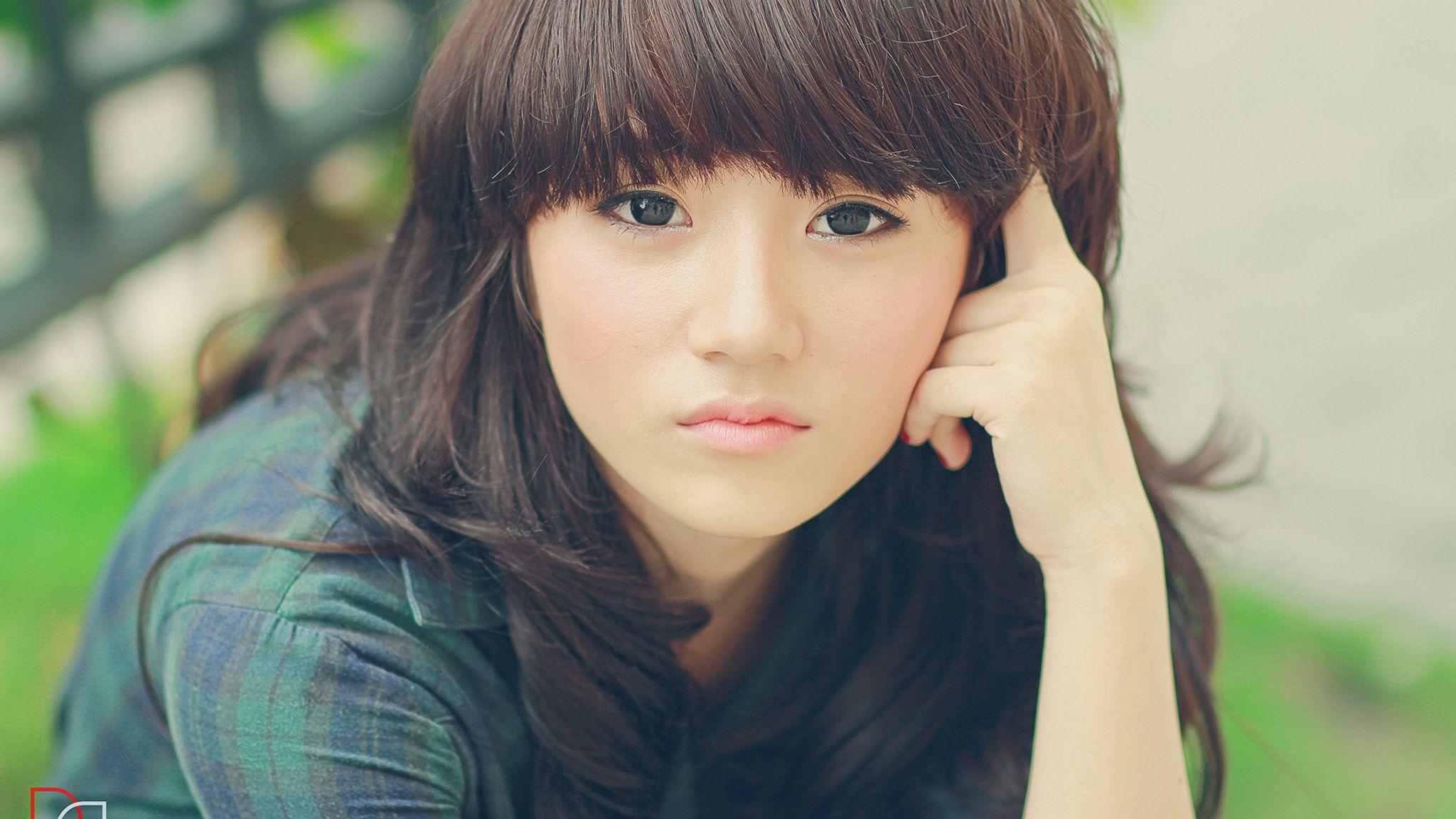 2048x1152 Cute Asian Girl Wallpaper Full HD Free Download