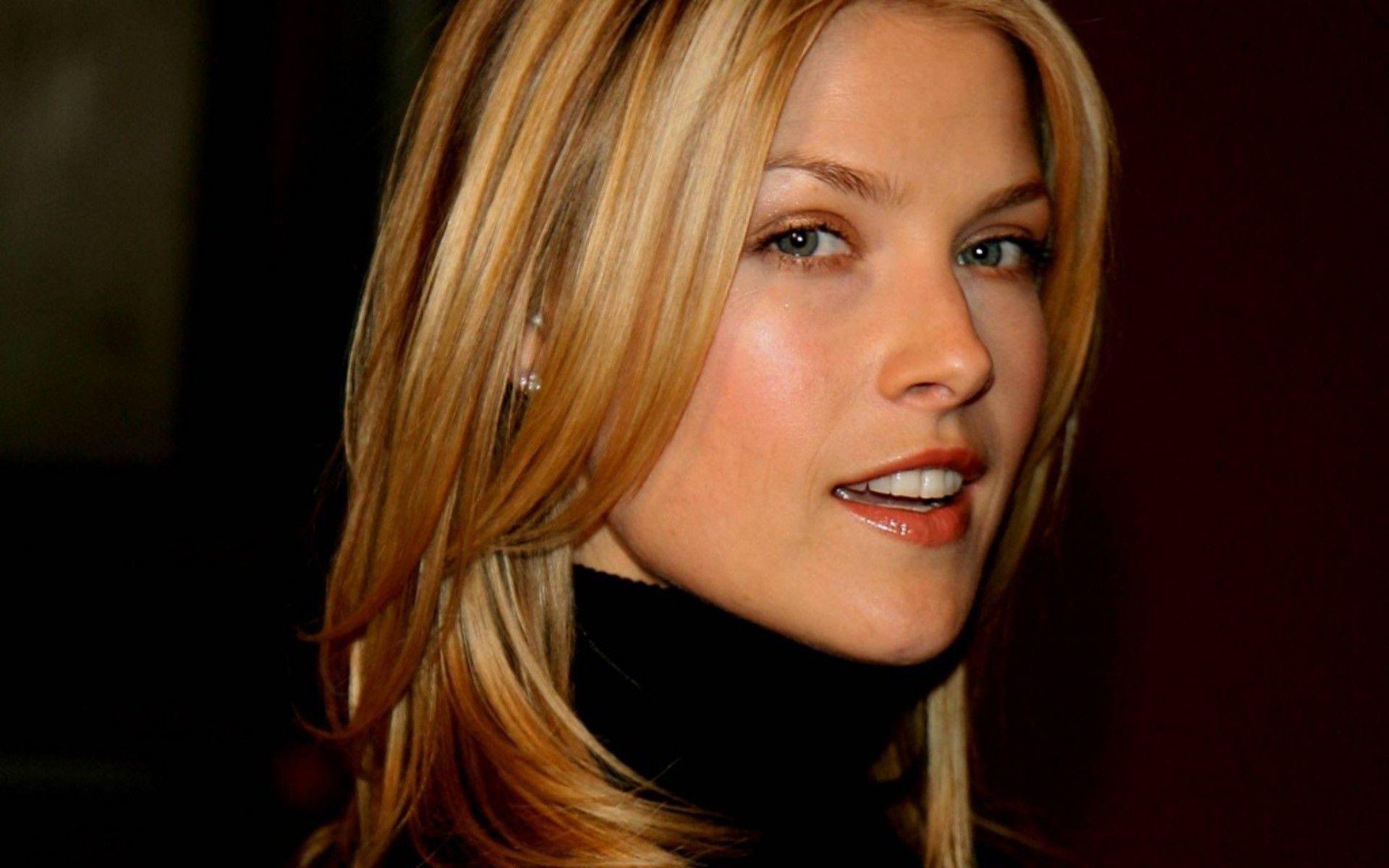 Ali Larter Wallpapers - Top Free Ali Larter Backgrounds - WallpaperAccess