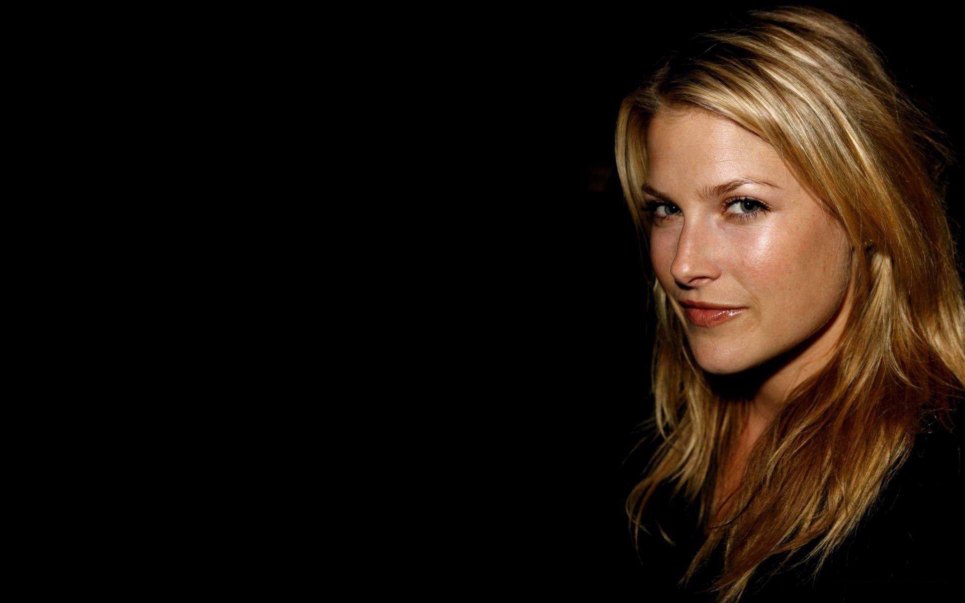 1920x1200 Ali Larter HD Wallpaper