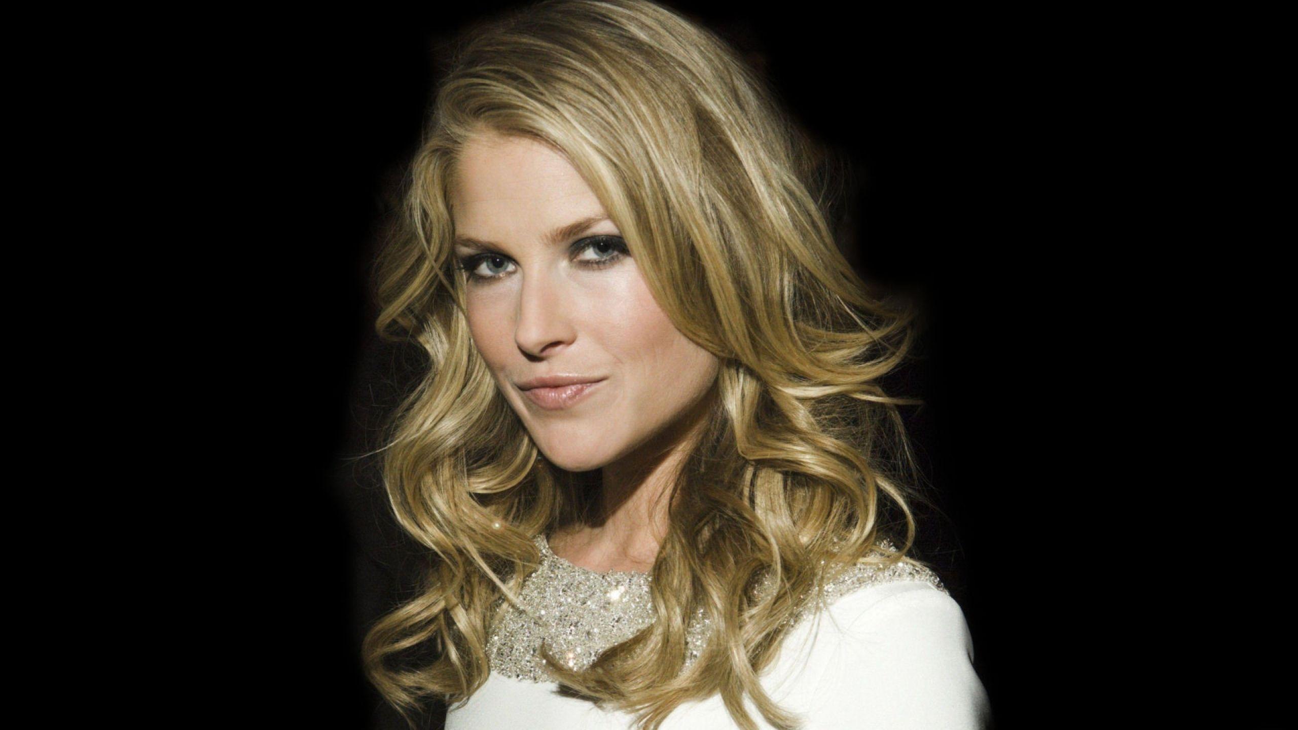 2560x1440 Ali Larter Gorgeous Wallpaper 1440P Resolution Wallpaper