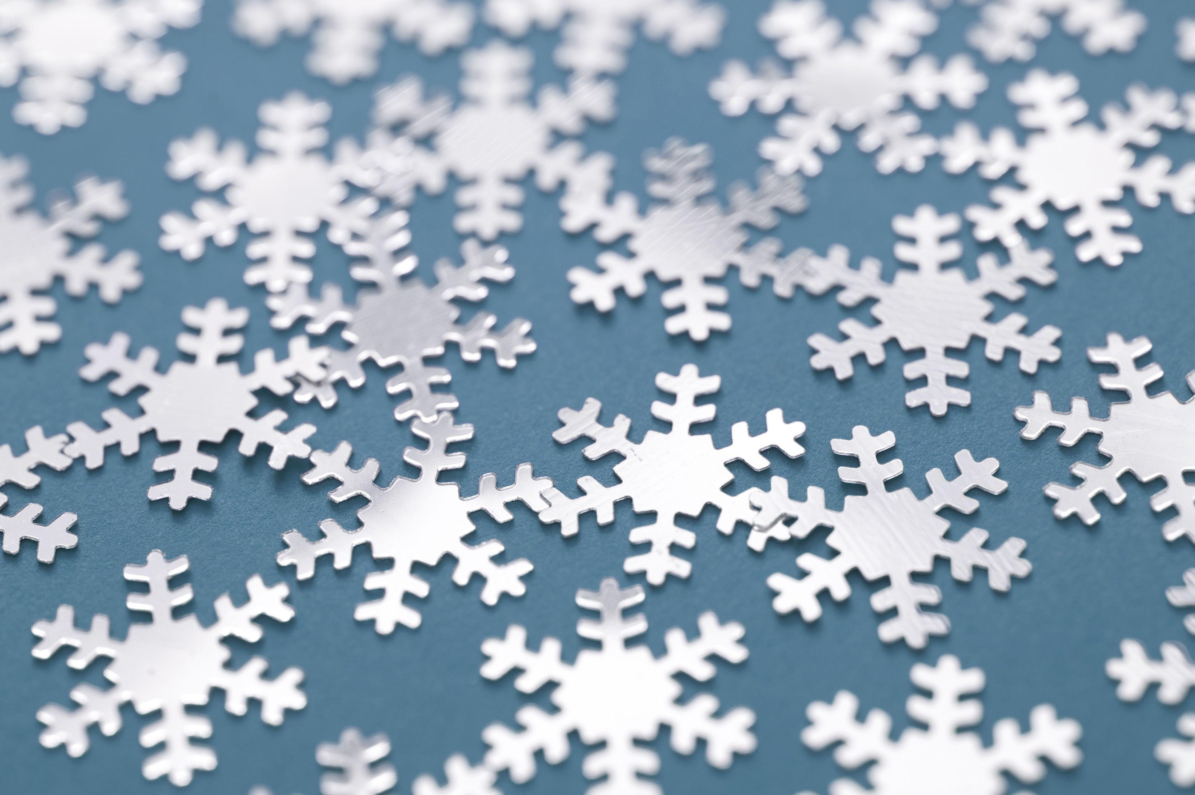 3840x2555 Image of Snowflakes on Blue Gray Background for Wallpaper