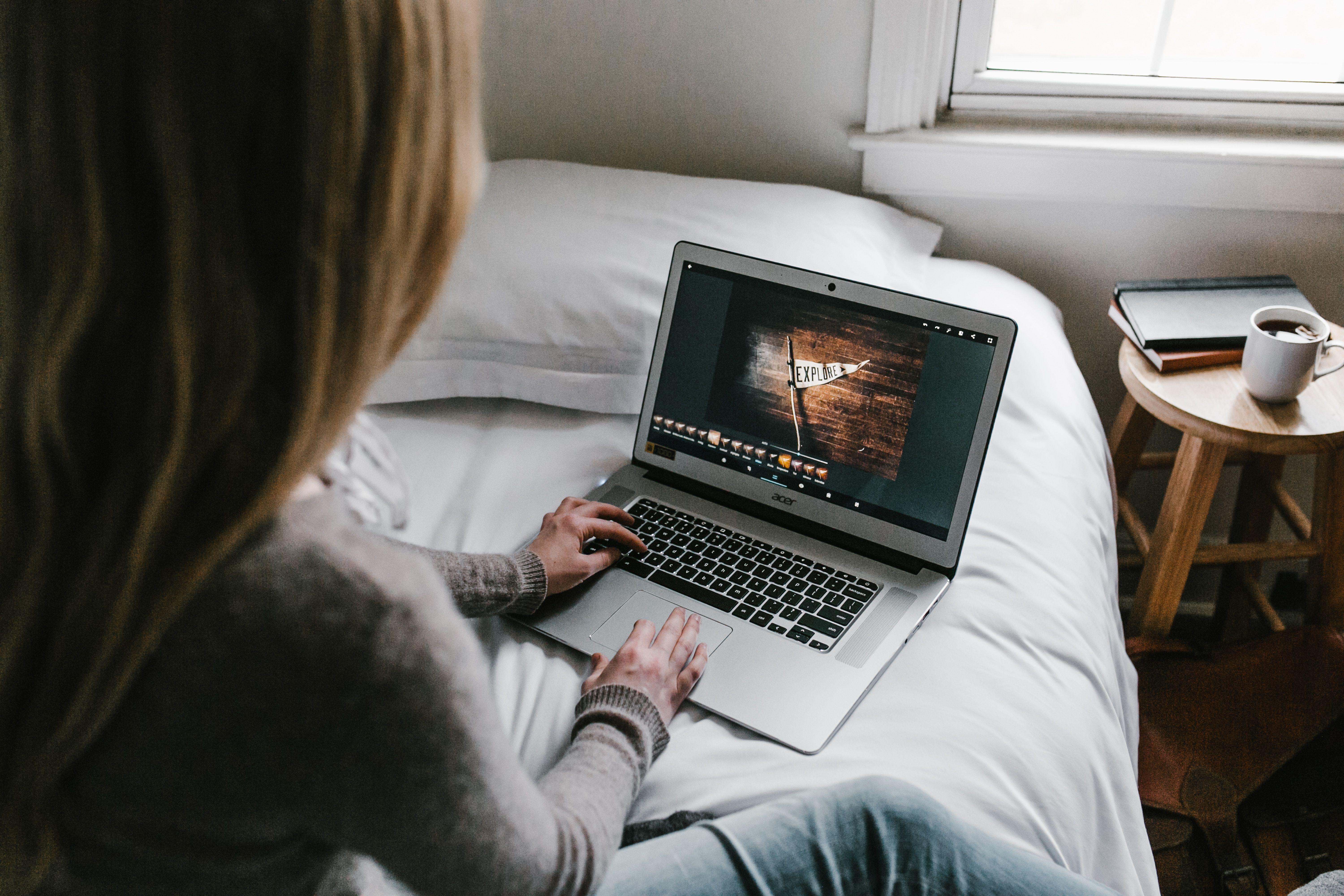 6000x4000 6000x4000 #bedroom, #working, #editing, #female, #google