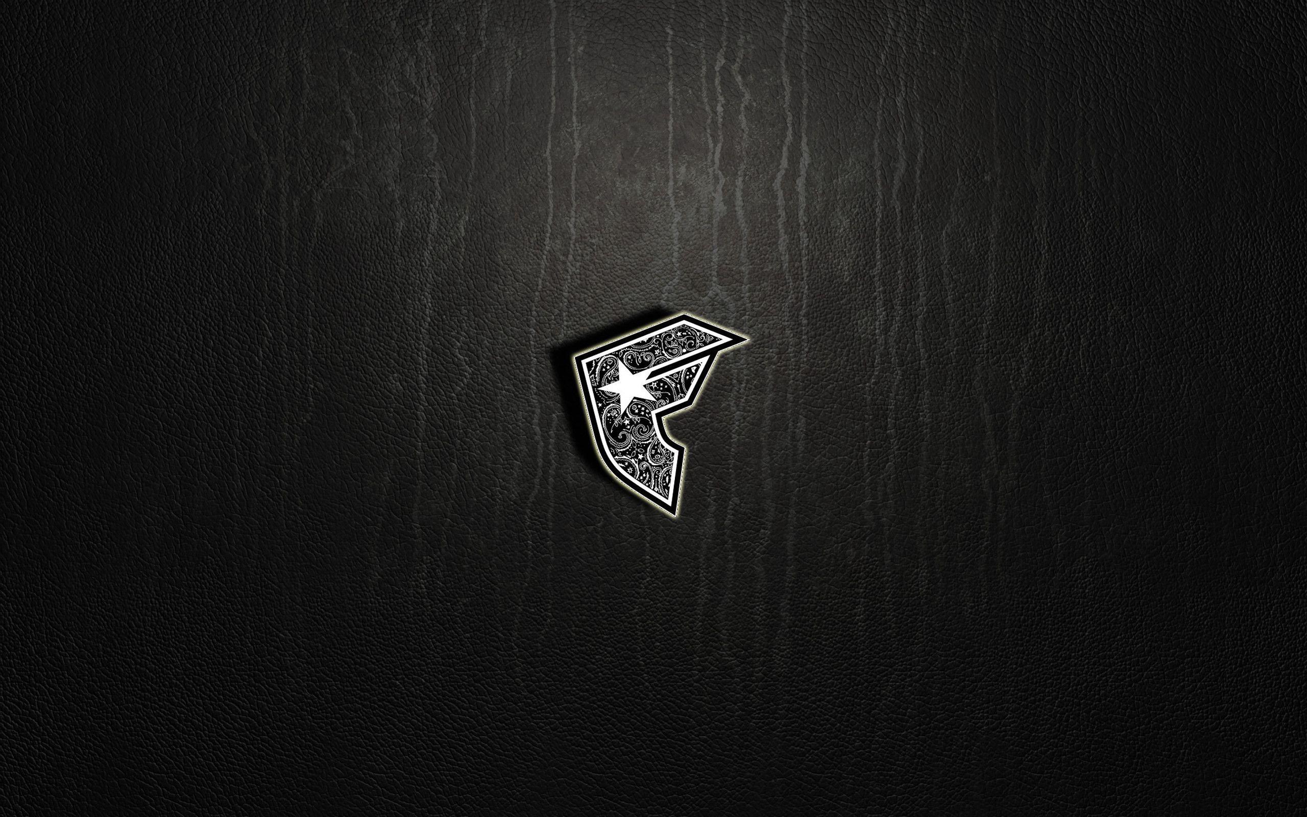 2560x1600 Rockstar Energy Drink Logo Wallpaper