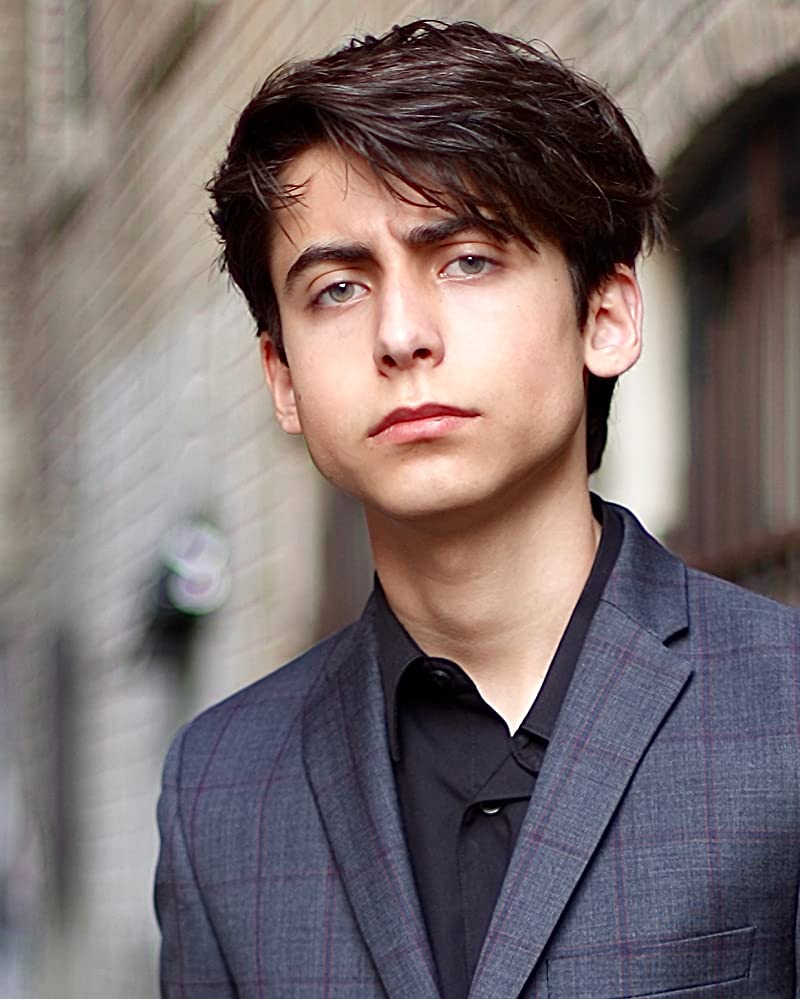 Aidan Gallagher Laptop Wallpaper