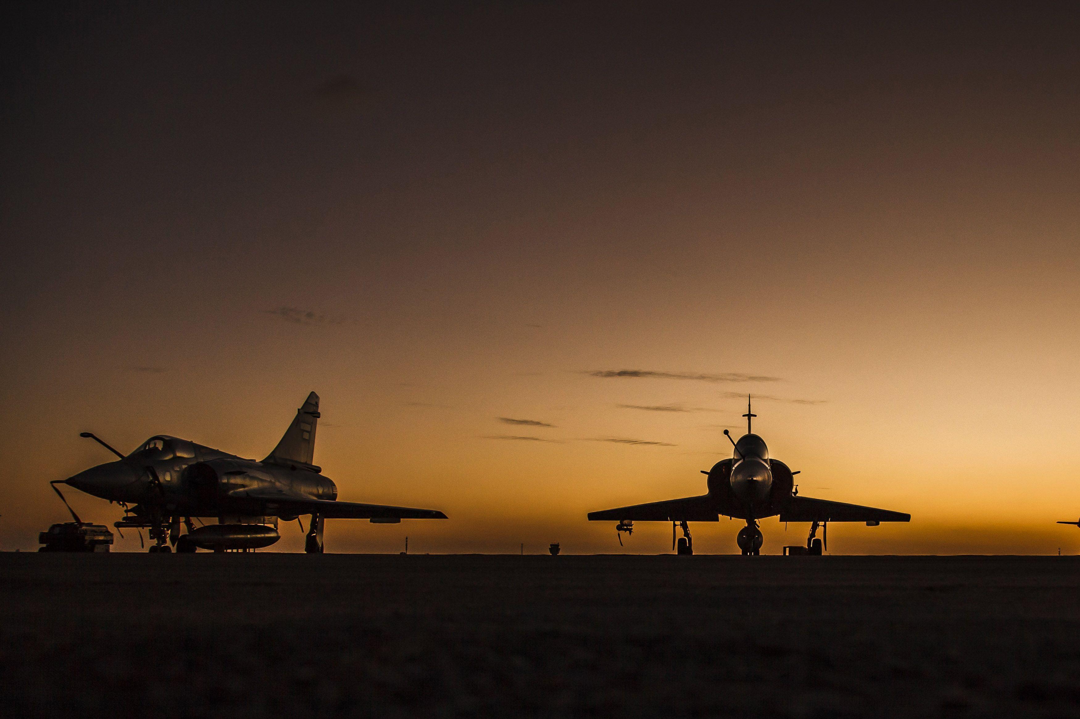 3500x2331 Military Mirage 2000 Jet Fighter Aircraft Warplane