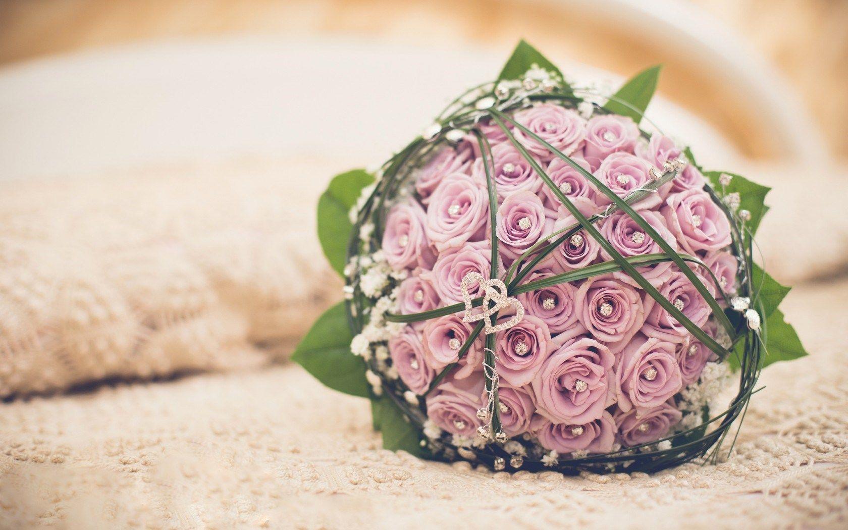 1680x1050 Bouquet Wedding Flowers Roses Hearts Love wallpaperx1050