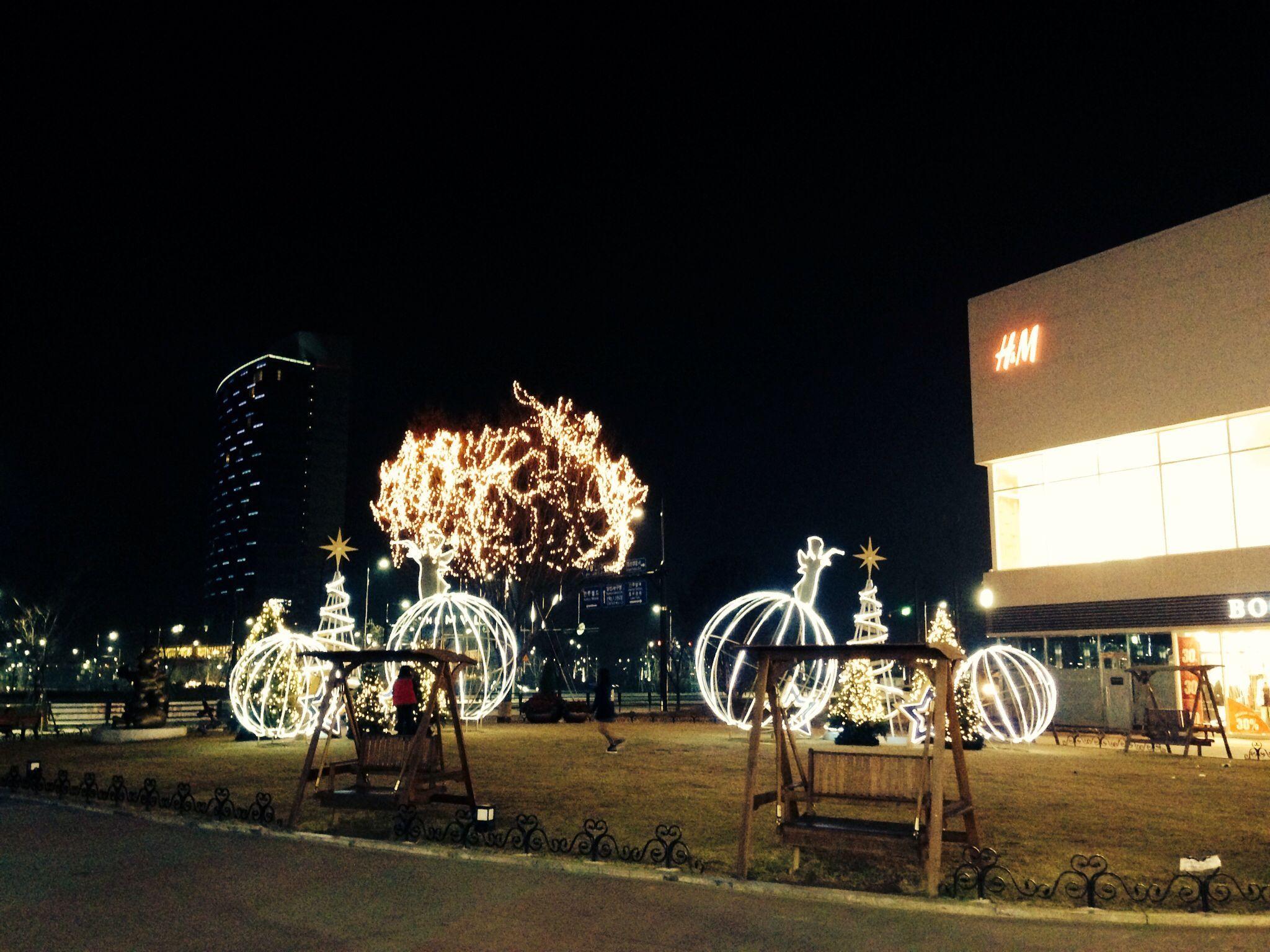 2048x1536 H&M In Onemount, Ilsan Goyang Si Korea South. The Place