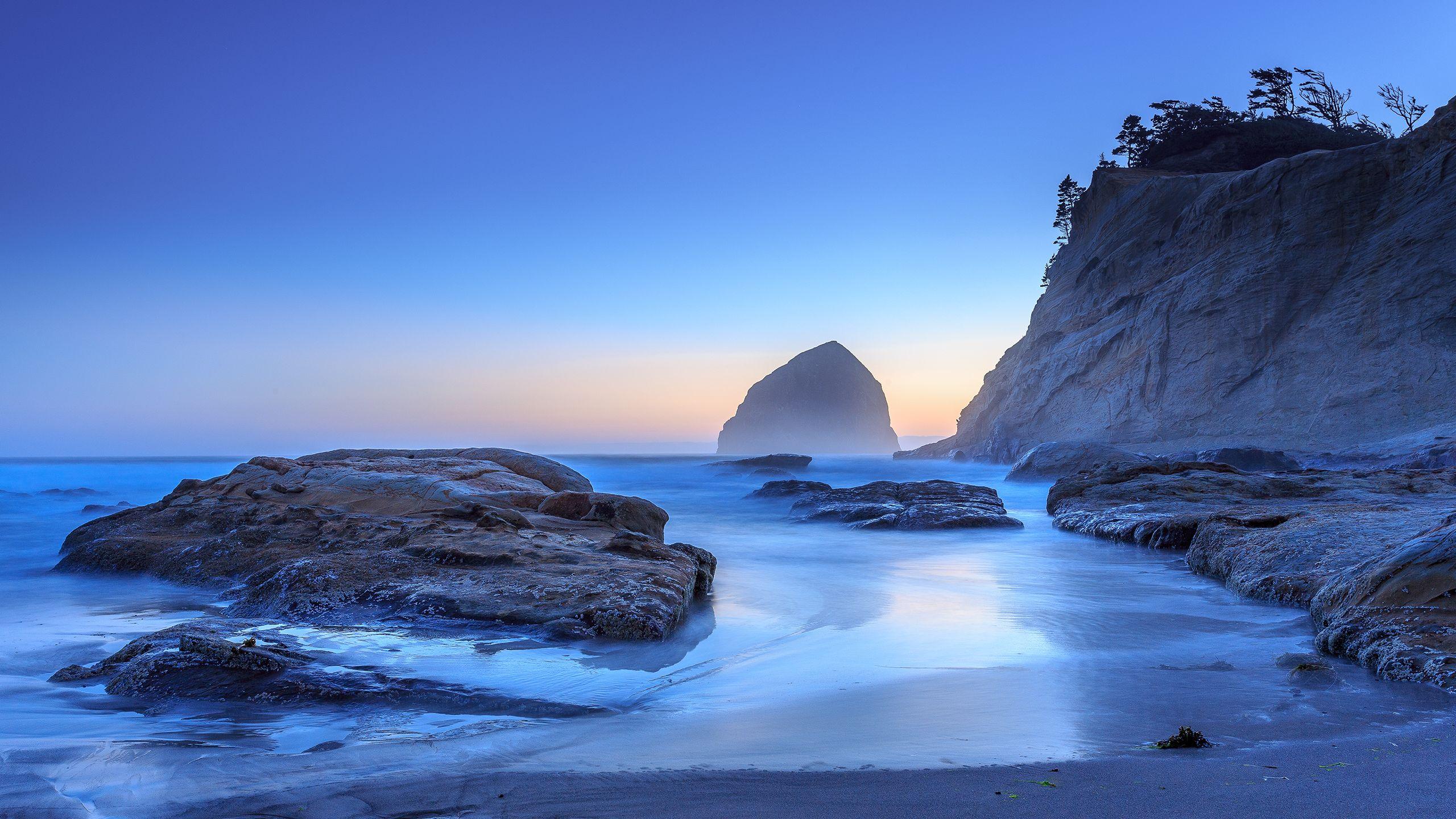 2560x1440 Coastal view is stunning, looks like something from the movies