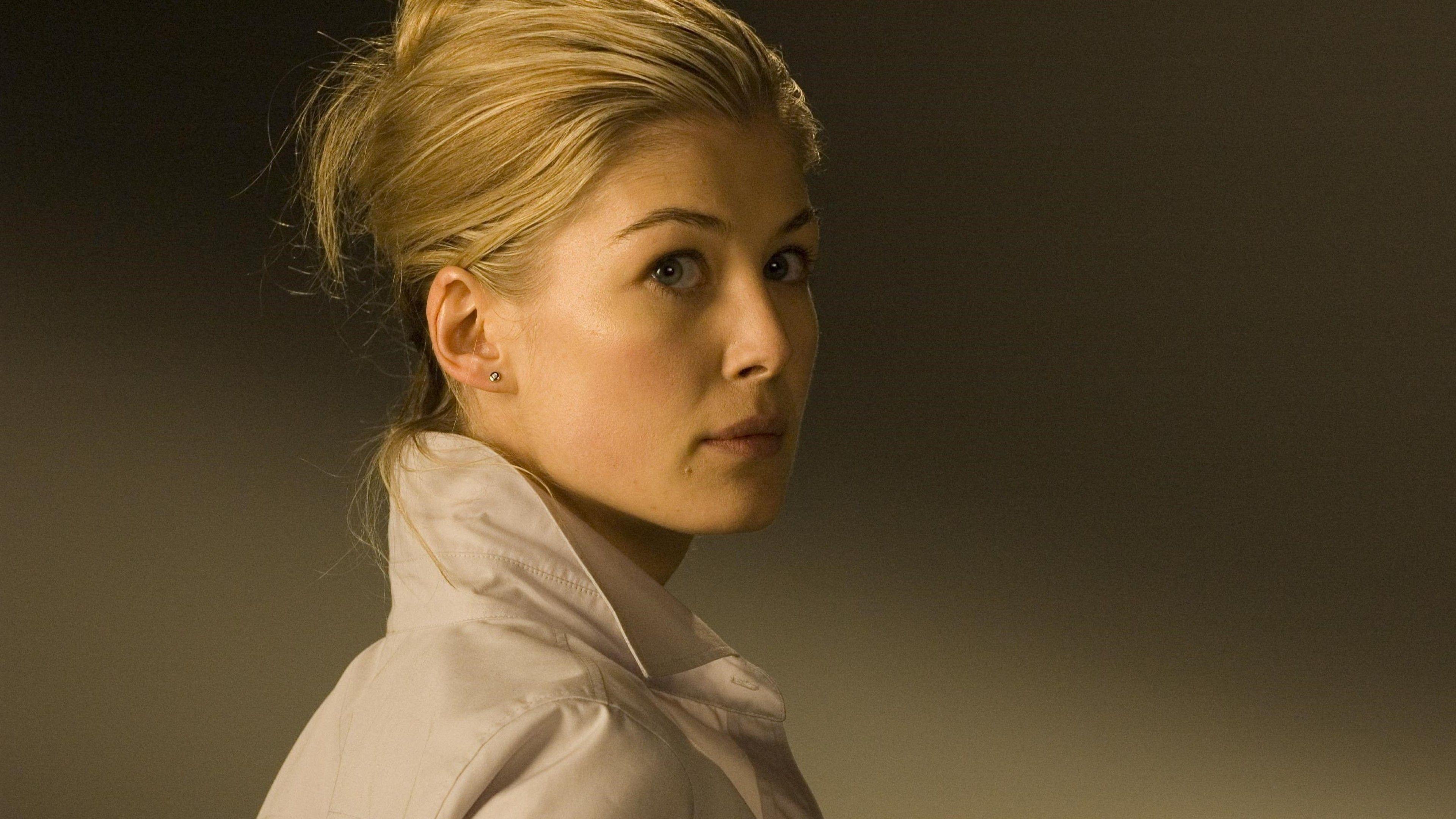 3840x2160 Wallpaper Rosamund Pike, gone Die Another Day, dress, black