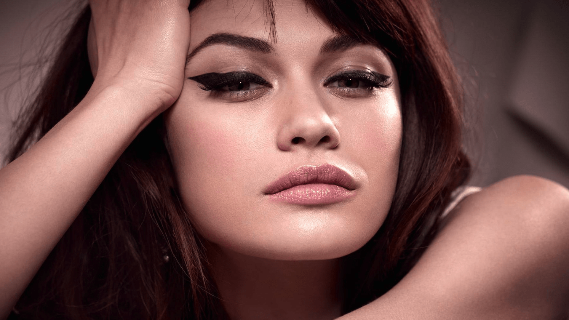 1920x1080 Olga Kurylenko HD Wallpaper