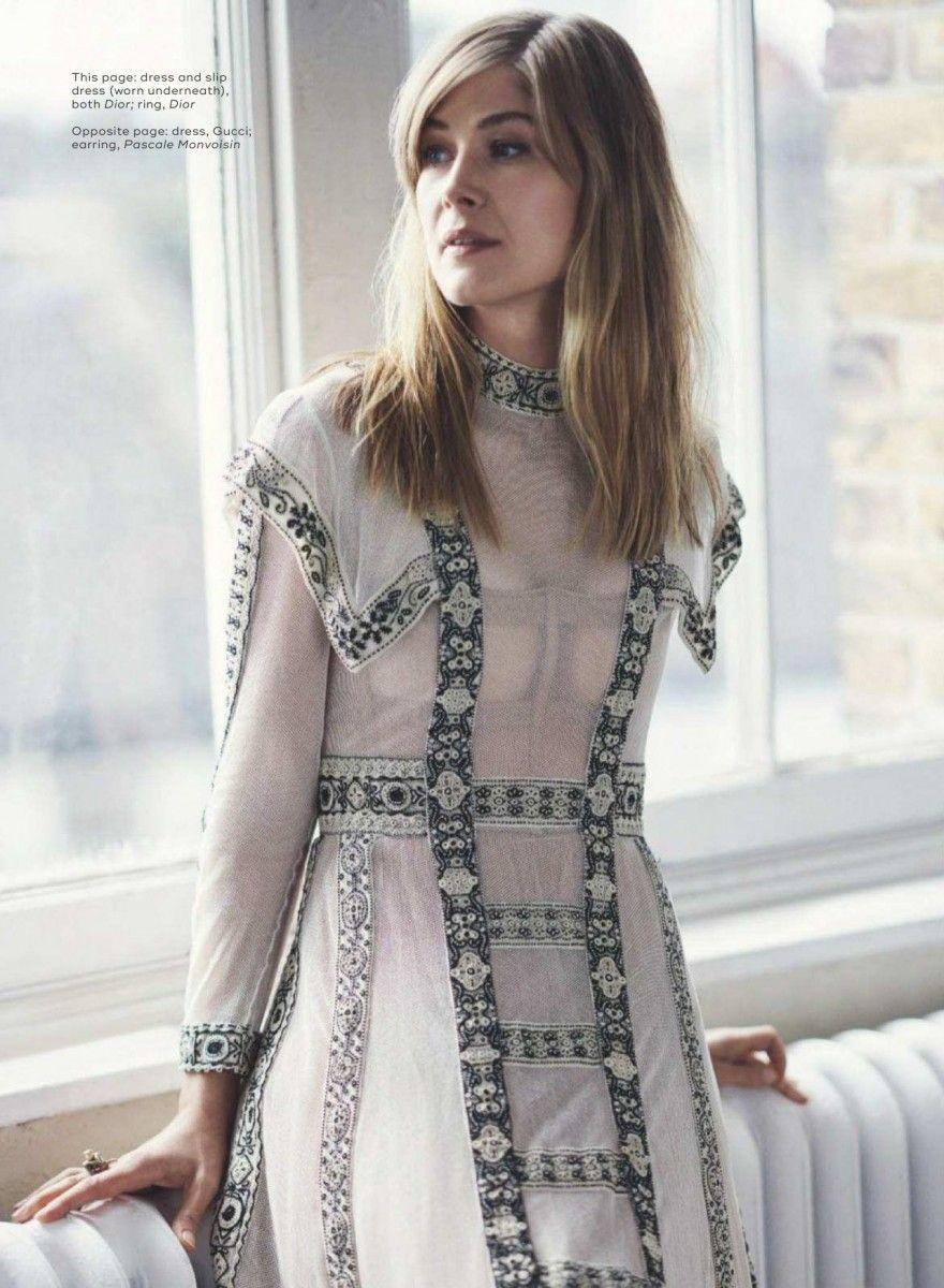 880x1200 Rosamund Pike wallpaper
