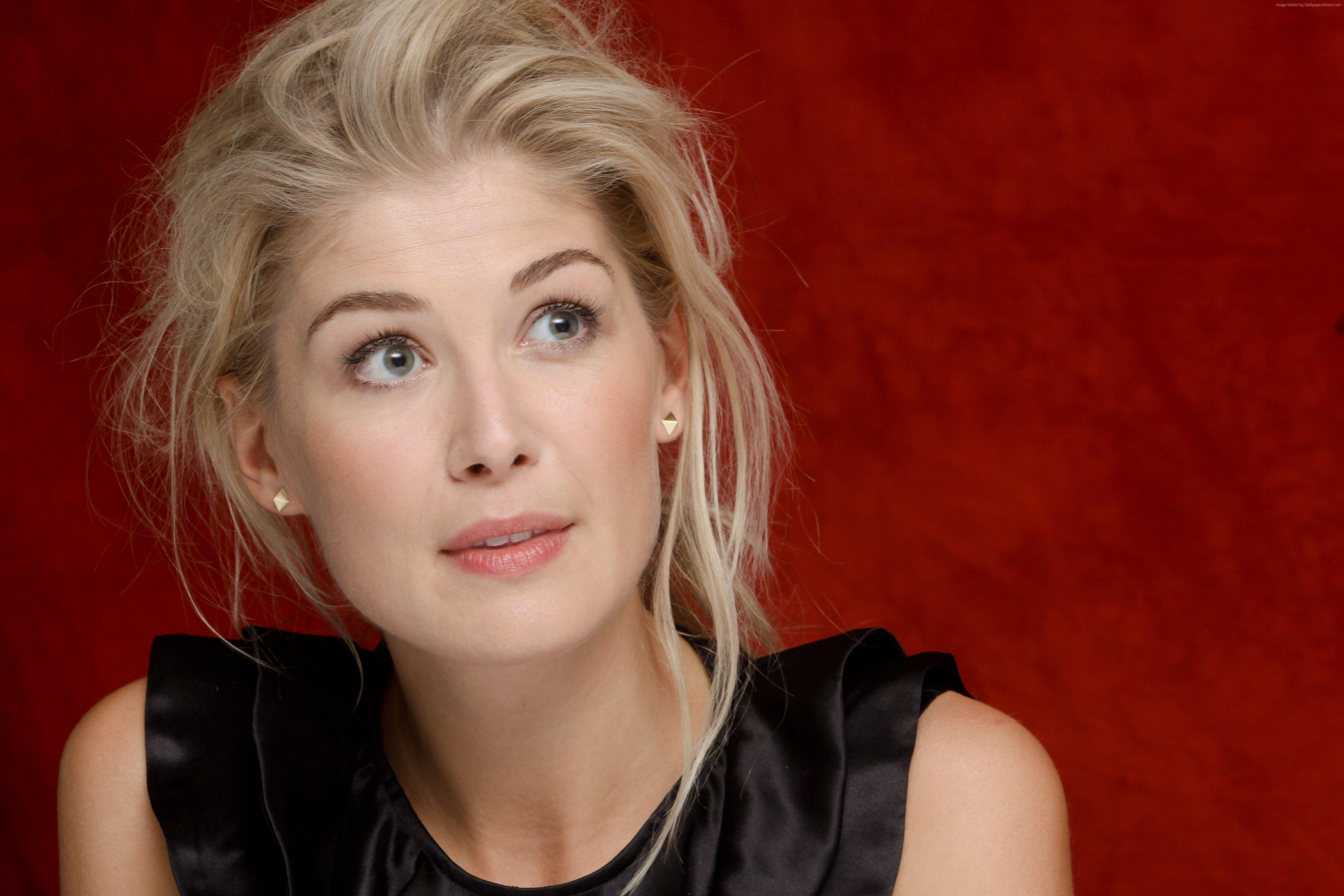 Rosamund Pike Wallpapers - Top Free Rosamund Pike Backgrounds