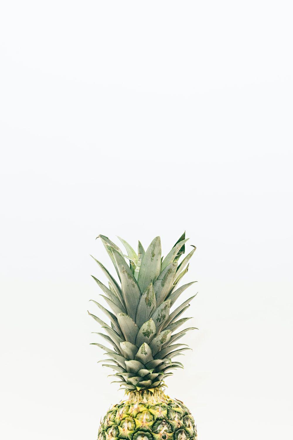1000x1500 pineapple fruit photo