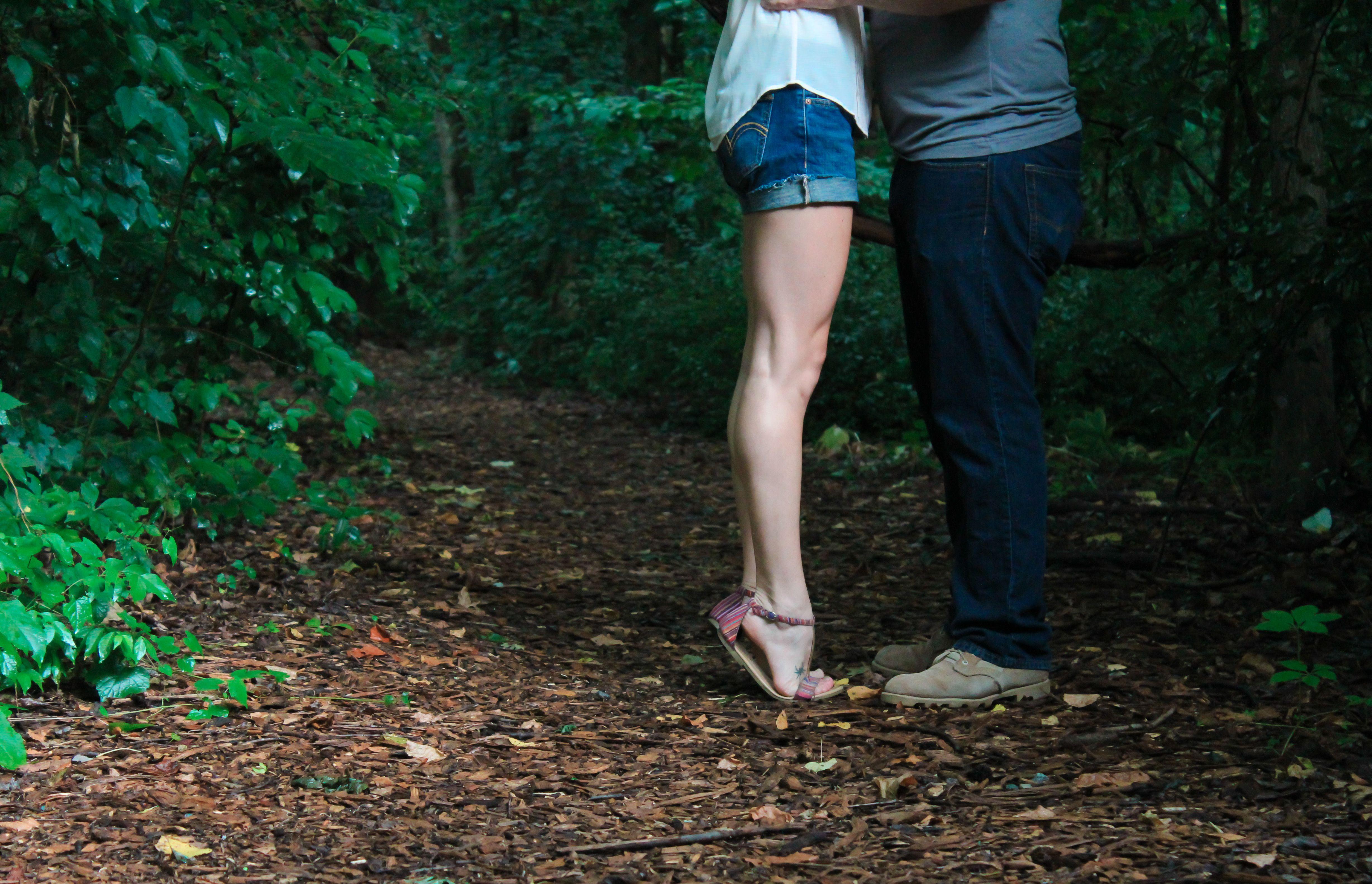 4913x3167 Man and Woman Standing Face to Face · Free
