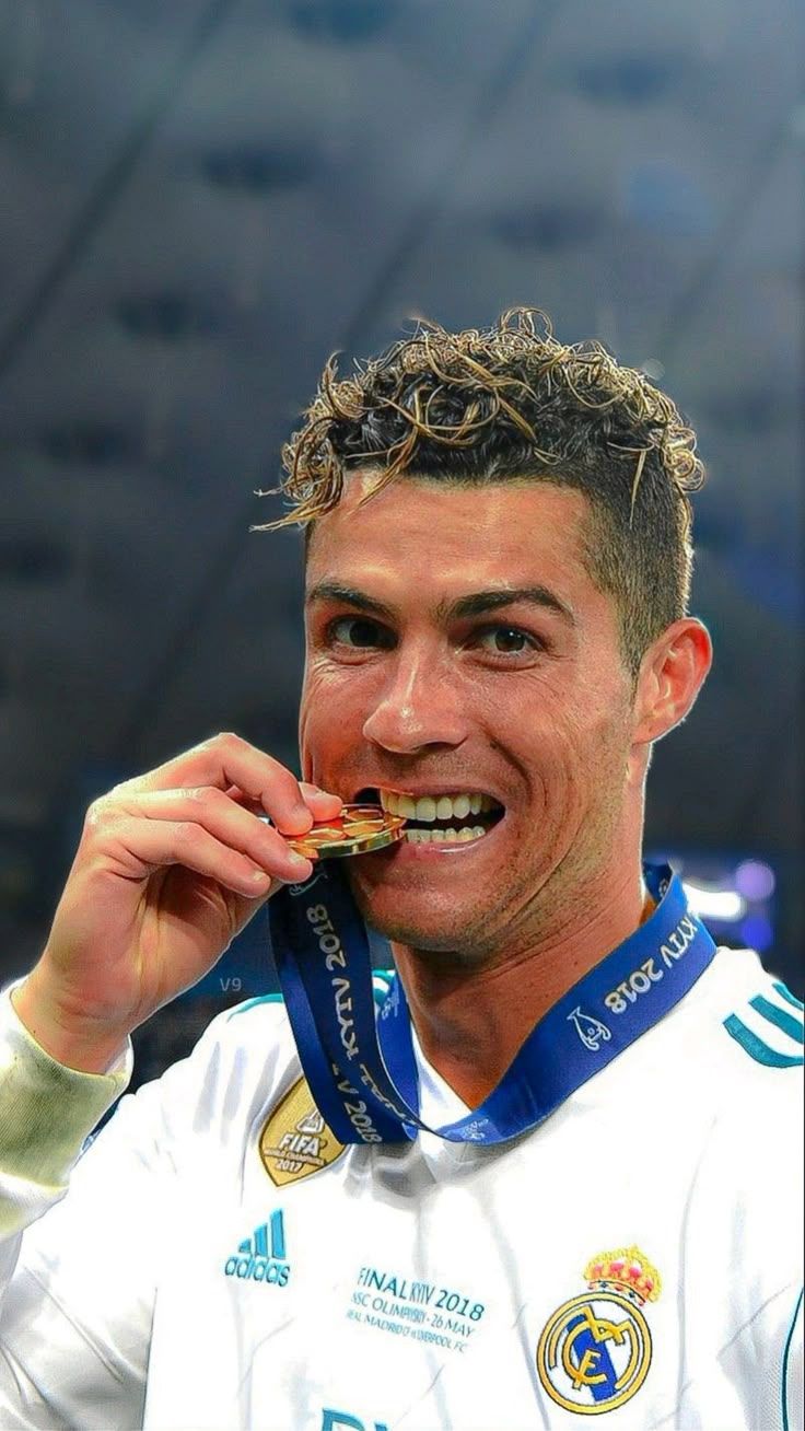 736x1308 Cristiano Ronaldo wallpaper