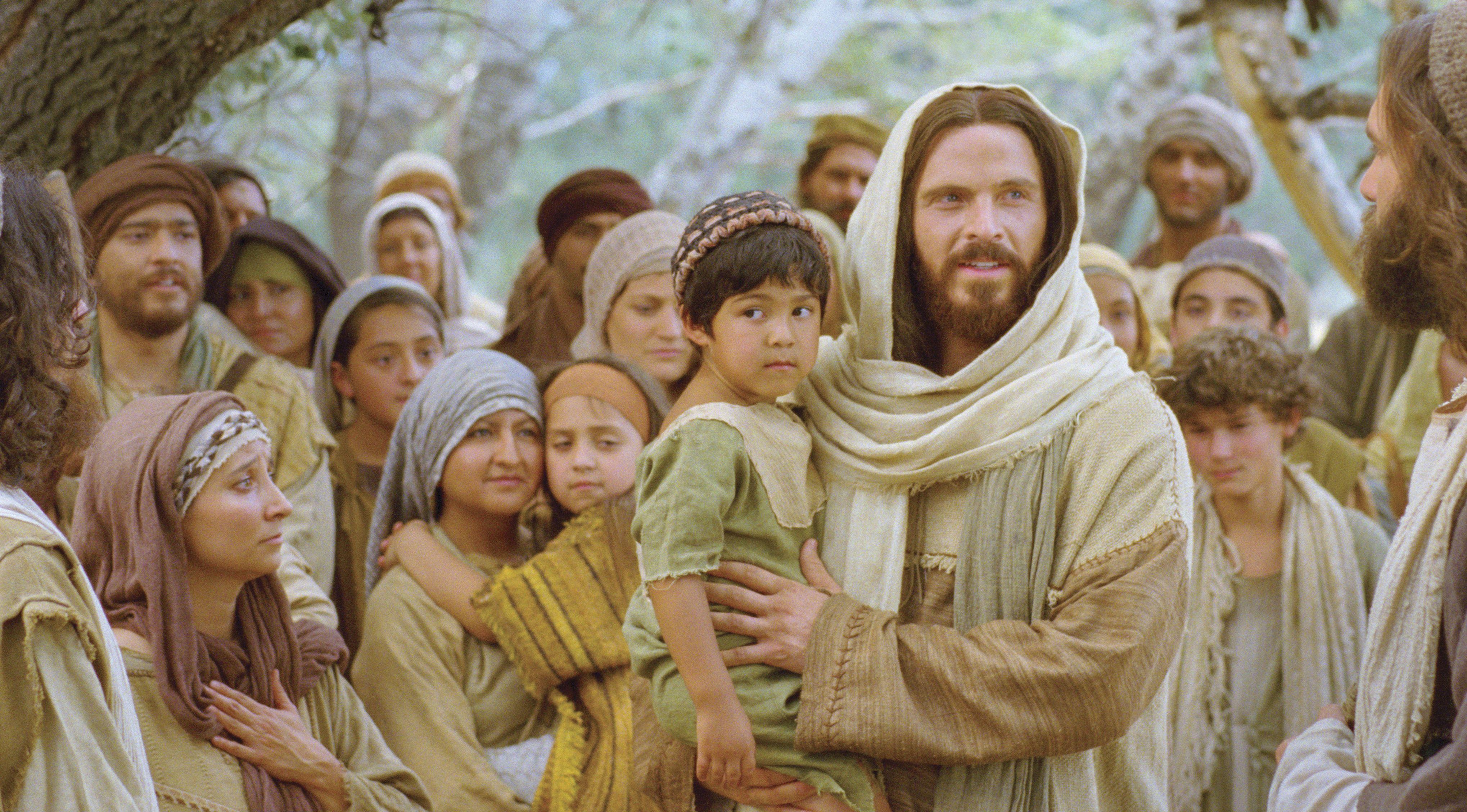 4076x2256 Jesus and the Little Children