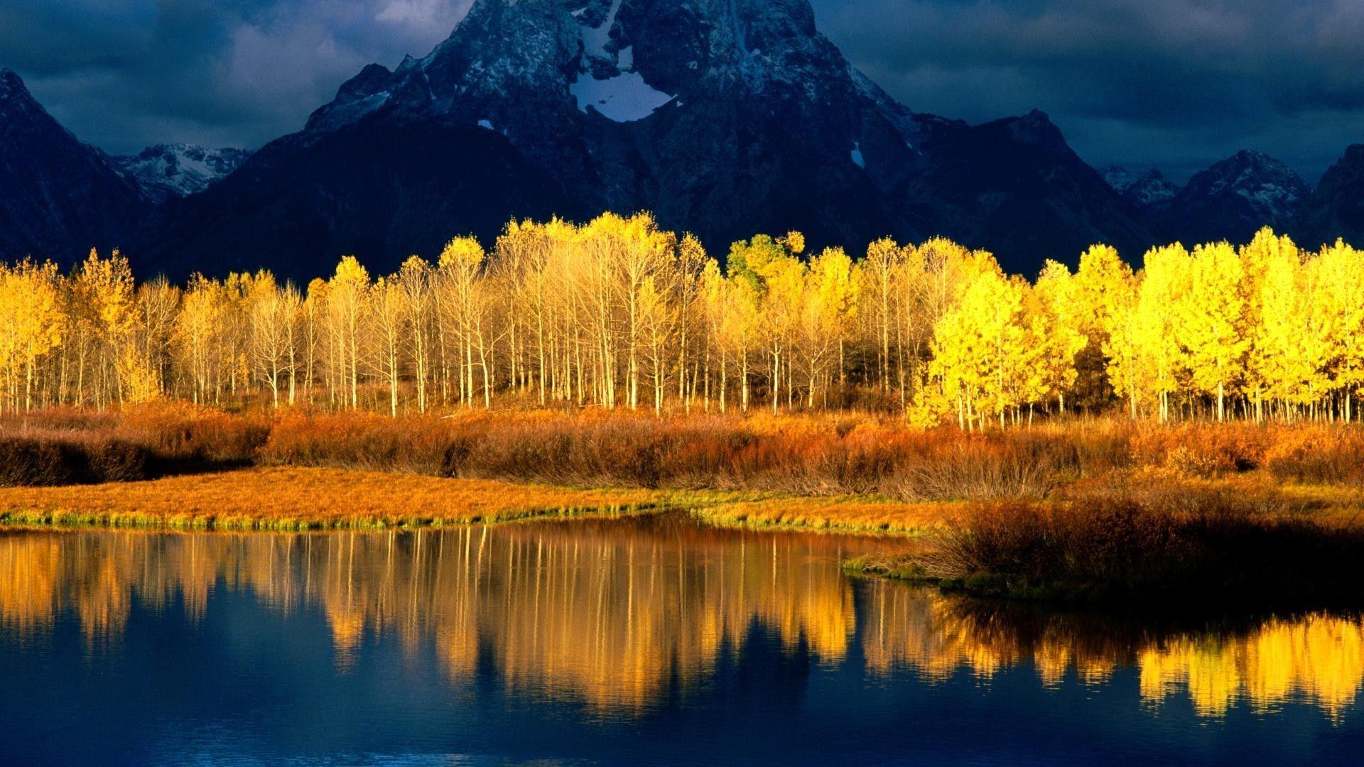 1920x1080 HD Fall Mountain