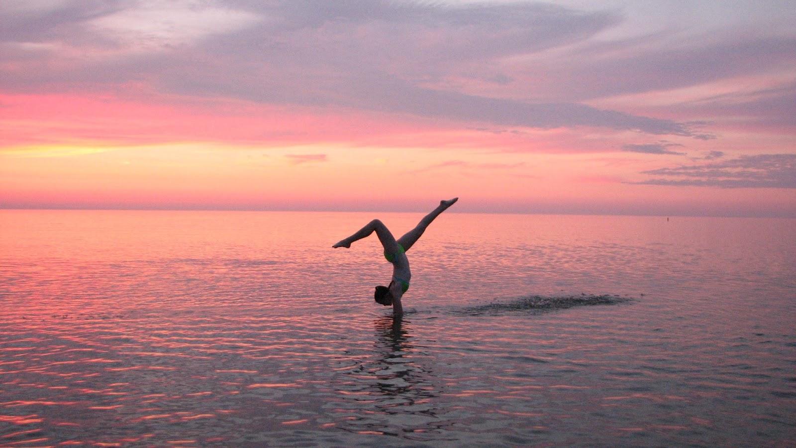 1600x900 Gymnastics Sunset Wallpaper
