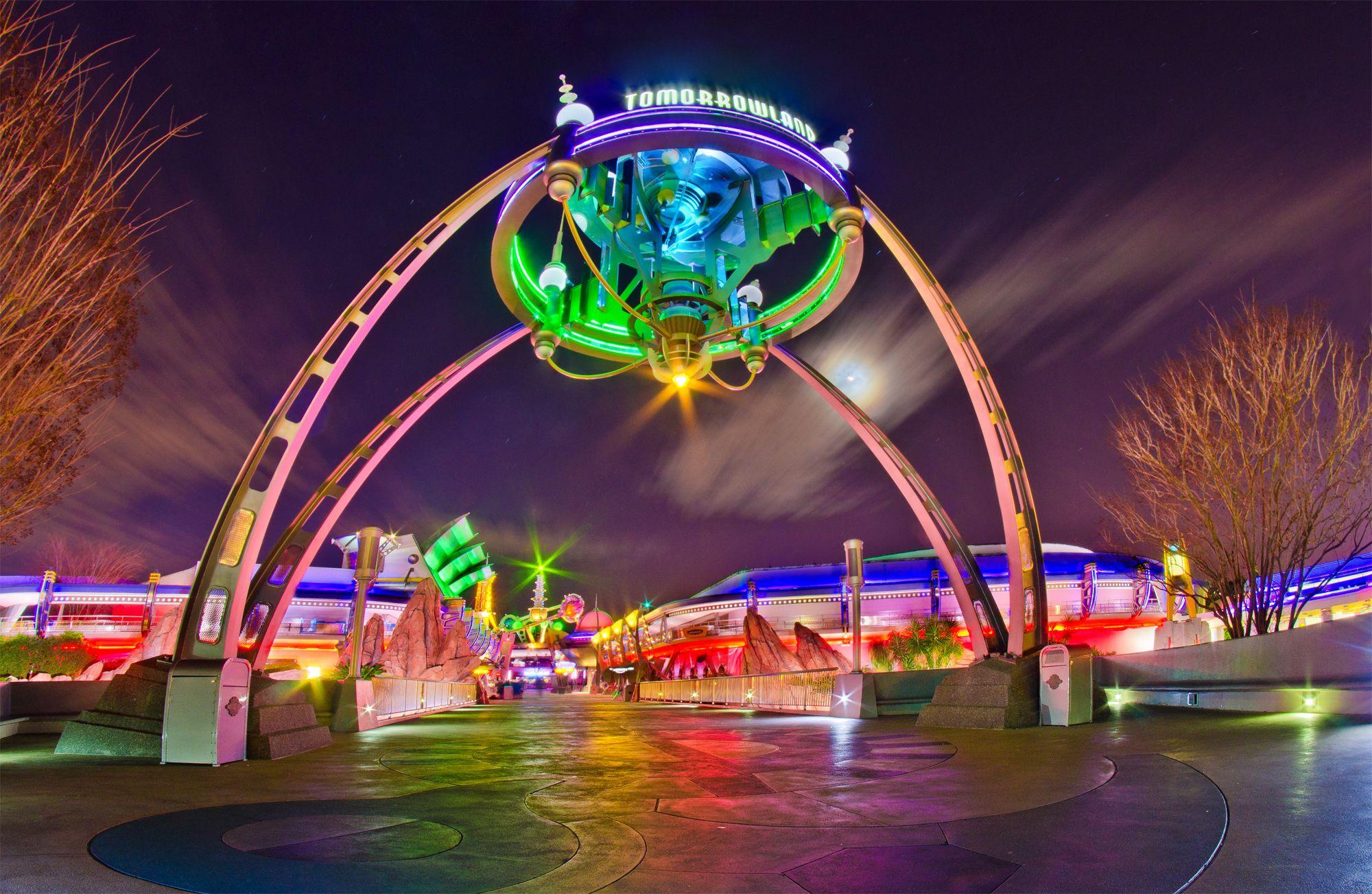 2000x1303 Tom's: Tomorrowland at Magic Kingdom Tourist Blog