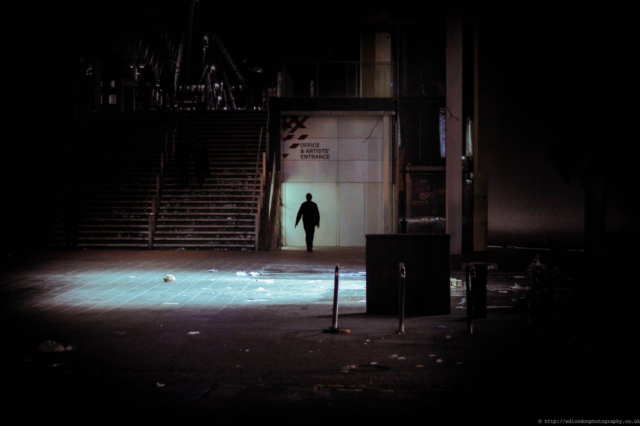 2048x1365 This Photographer Captures Moody Street Photo Of London After
