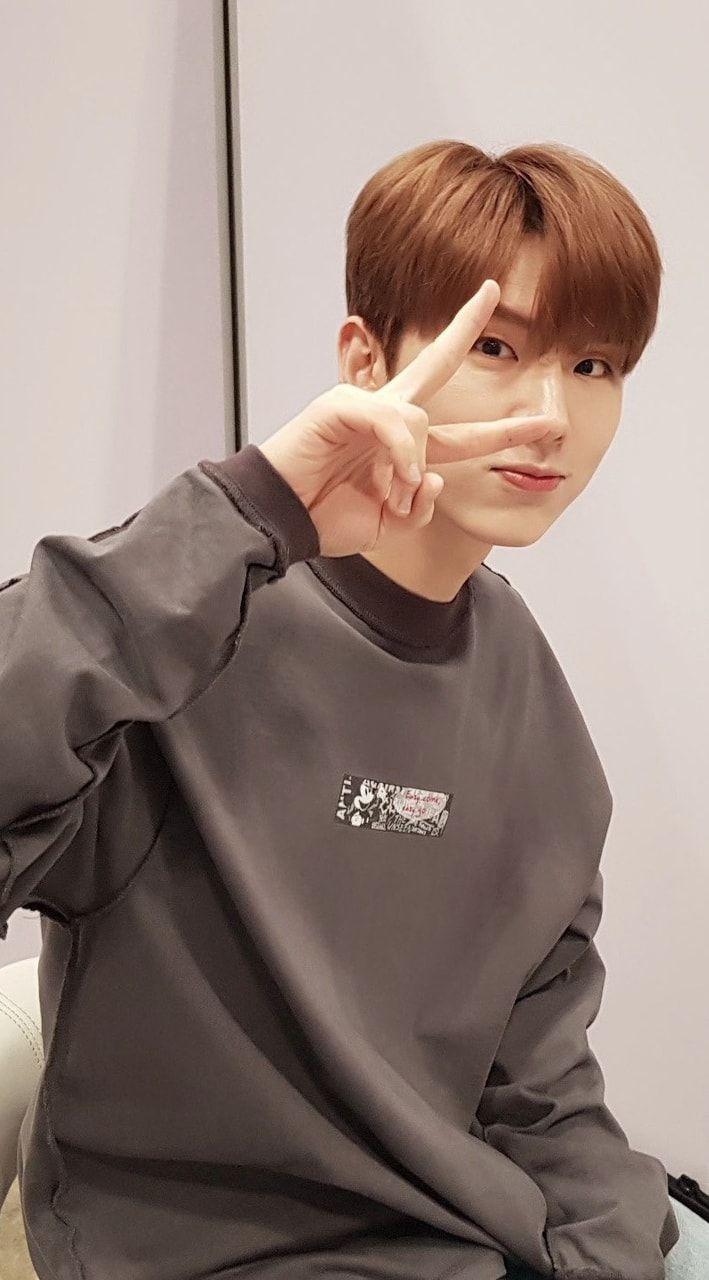 709x1280 Kihyun discovered