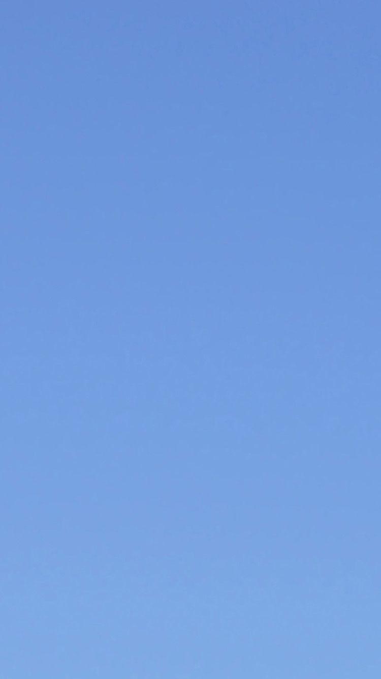 750x1334 Simple iPhone 6 Wallpaper 382. iPhone wallpaper sky, Sky textures, Blue sky wallpaper