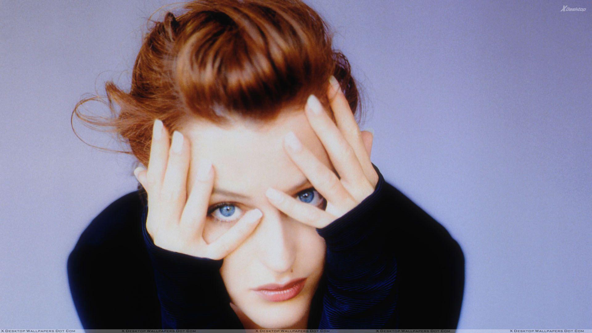 1920x1080 Gillian Anderson Face Closeup At Alberto Tolot Photohoot Wallpaper