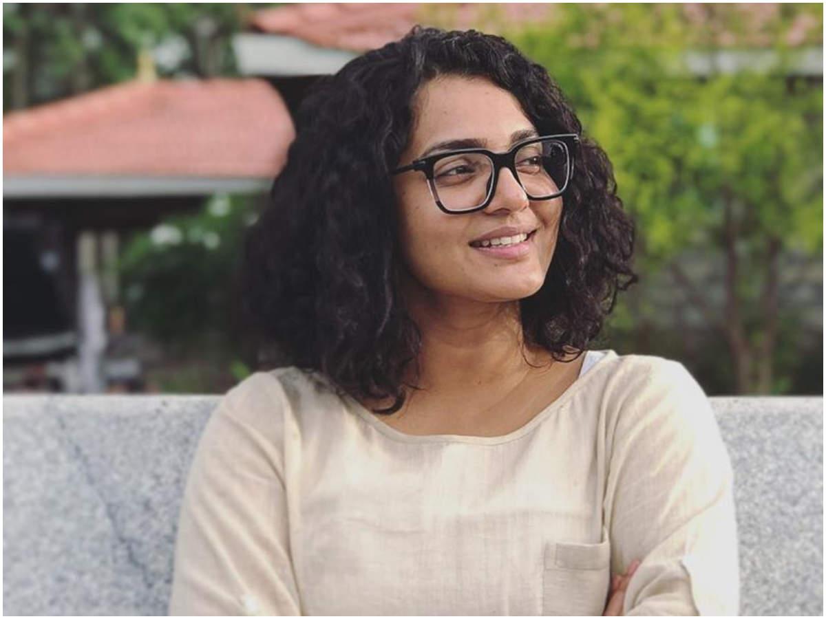 1200x900 Parvathy to step into filmmaking: Confirmed! Parvathy Thiruvothu