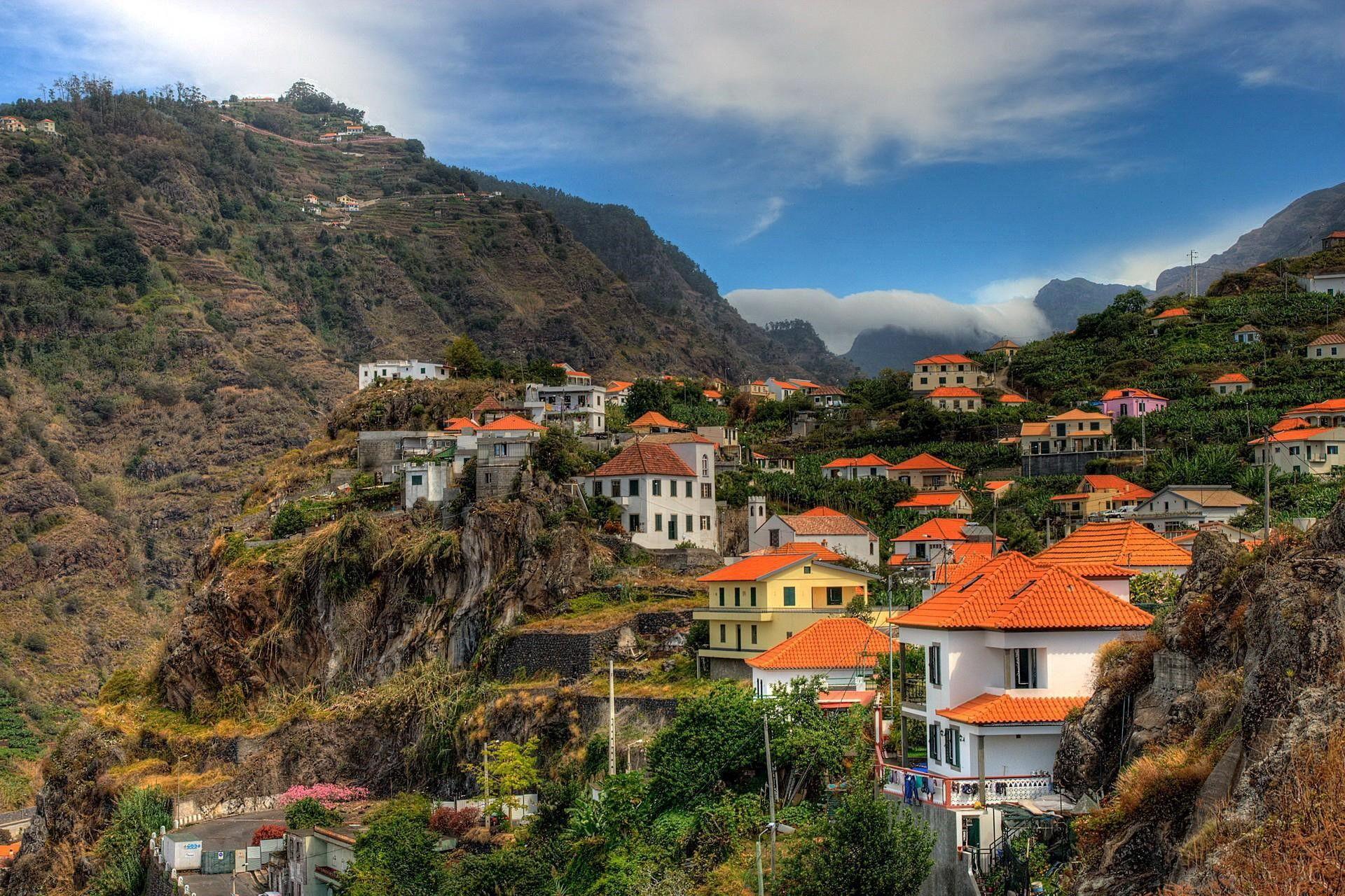 1920x1280 image of Portugal Mountains City View