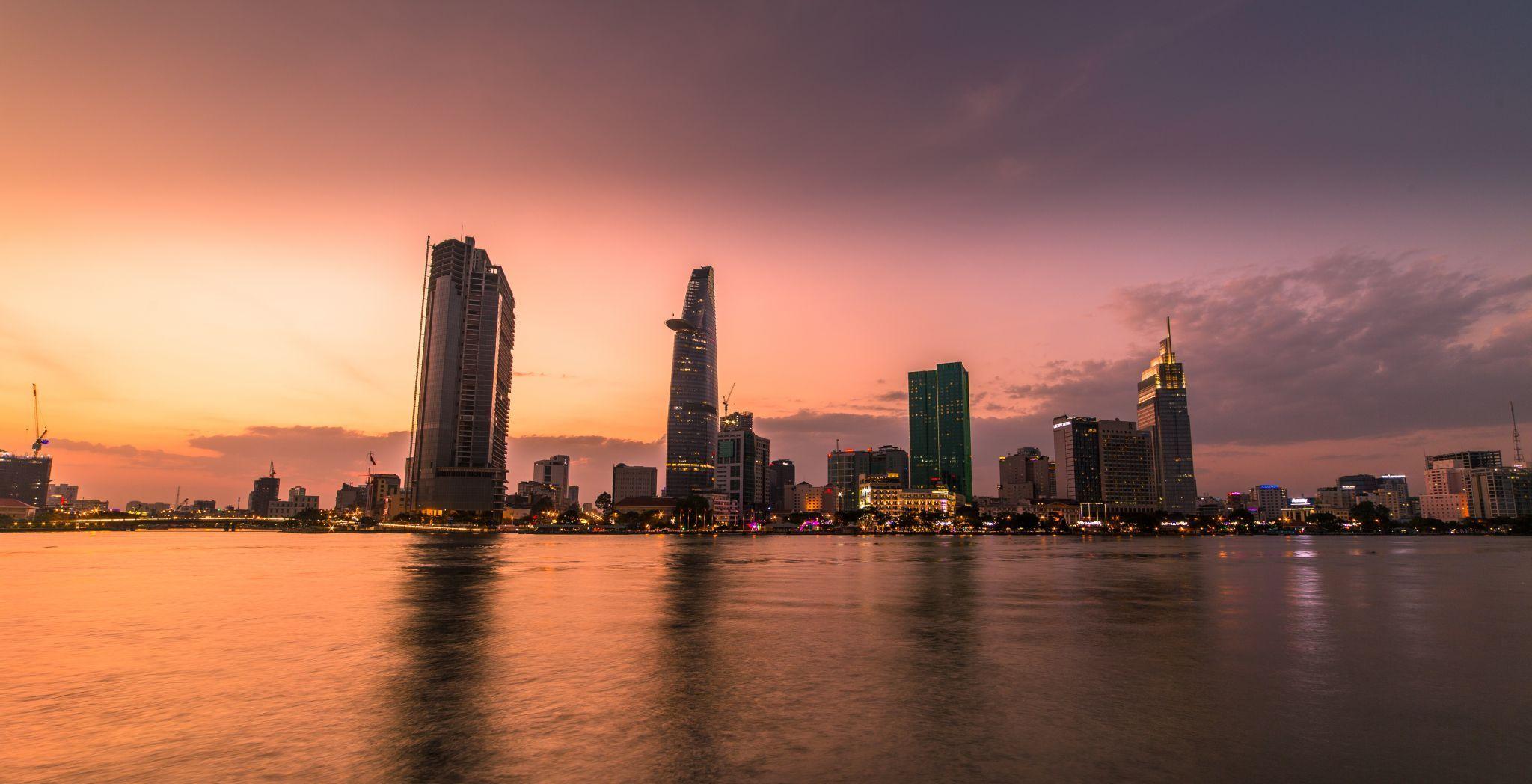 Saigon Wallpapers - Top Free Saigon Backgrounds - WallpaperAccess