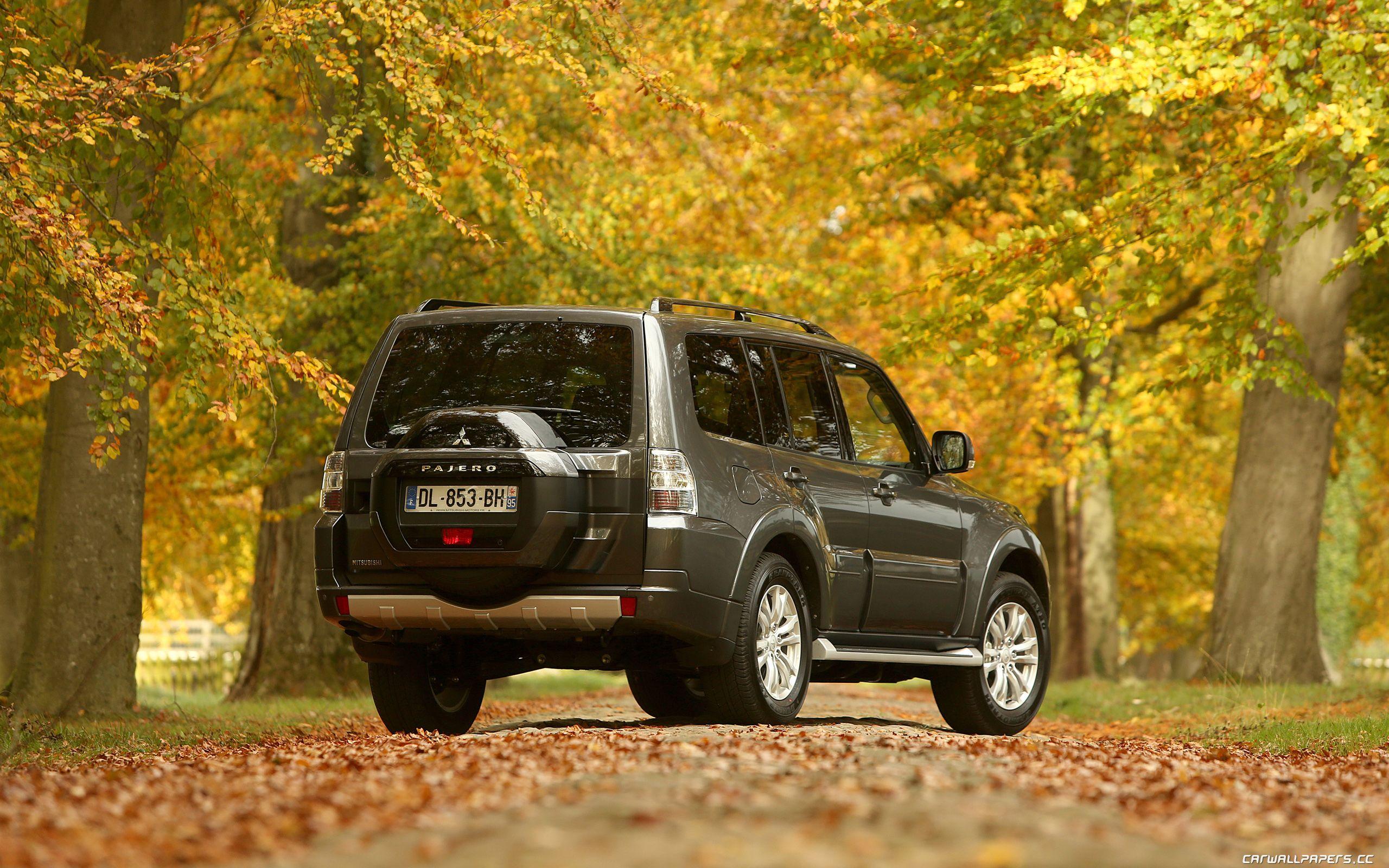 2560x1600 Cars desktop wallpaper Mitsubishi Pajero 5door
