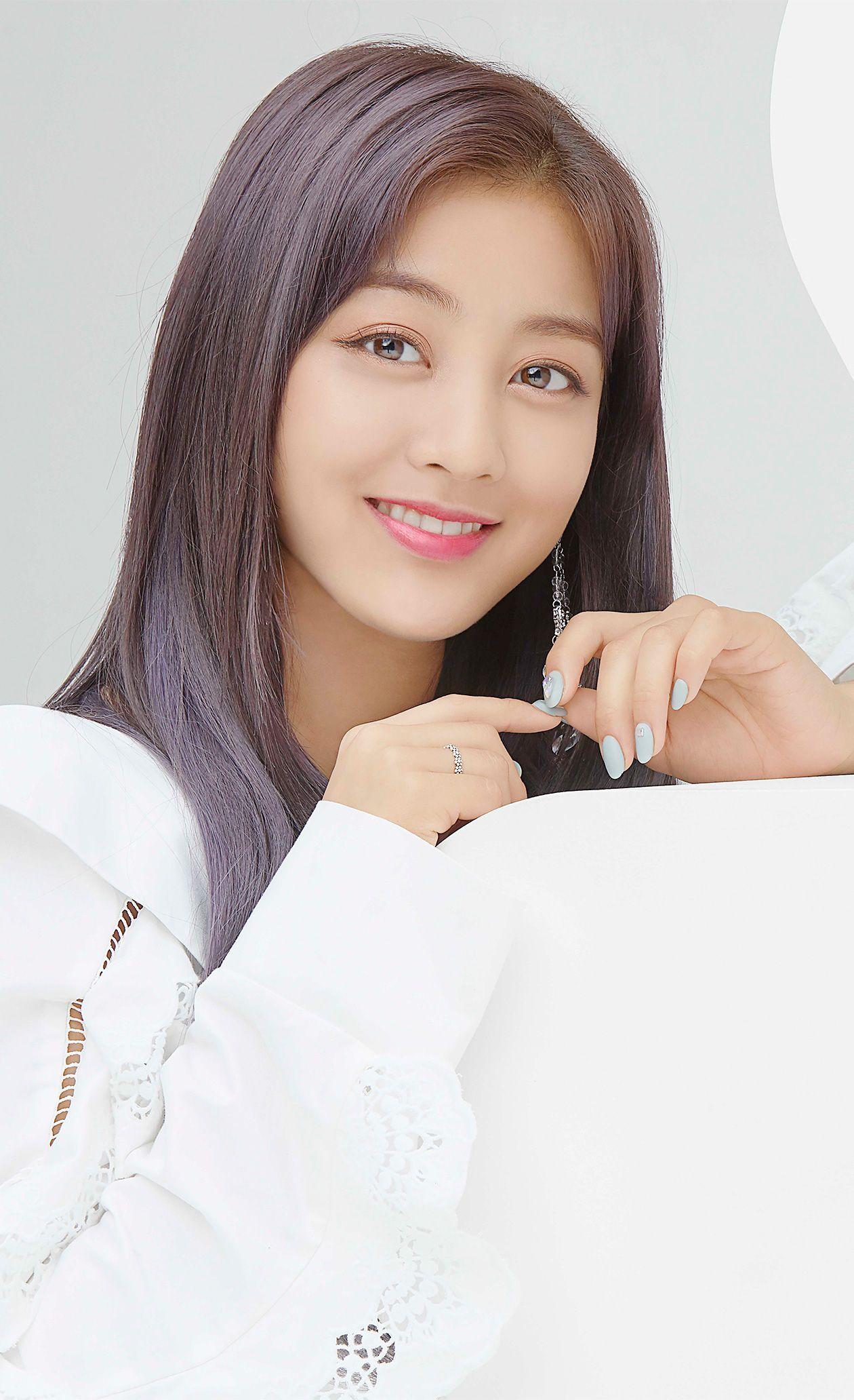 1260x2064 TWICE Japan 1st Album Repackage profile photo