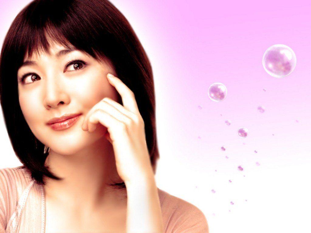 1024x768 Lee Young Ae Wallpaper