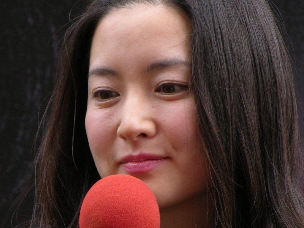 1024x768 Lee Young Ae Wallpaper