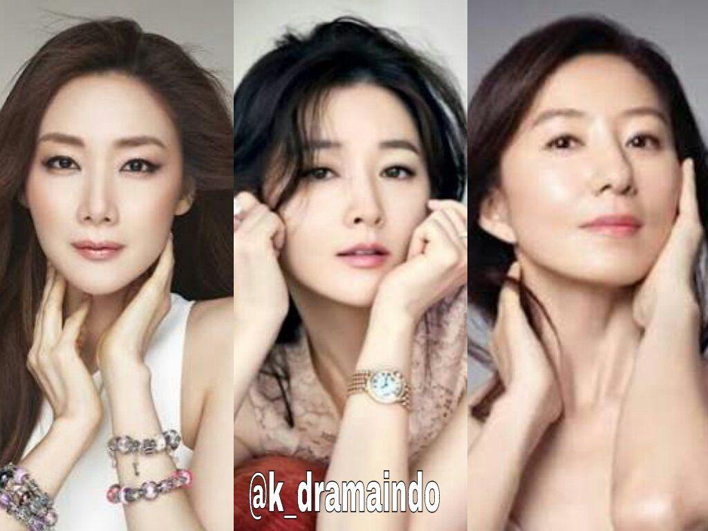 1024x768 Lian F Yuliany - Lee Young Ae
