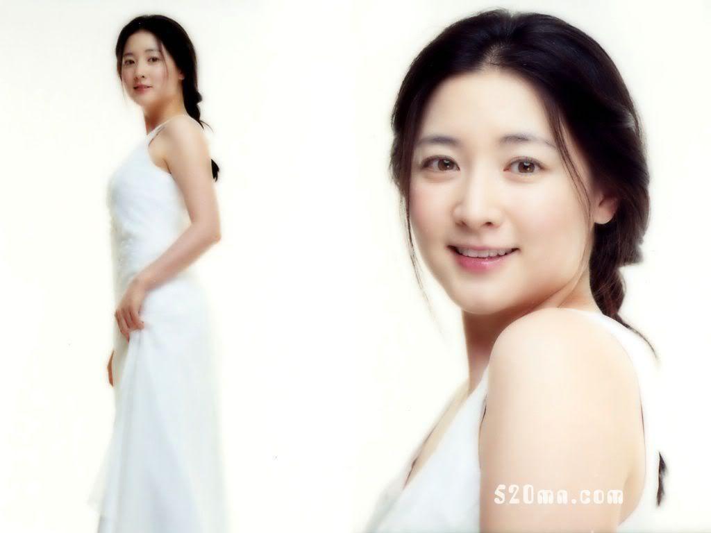 1024x768 Image Digital Hot: Lee Young Ae