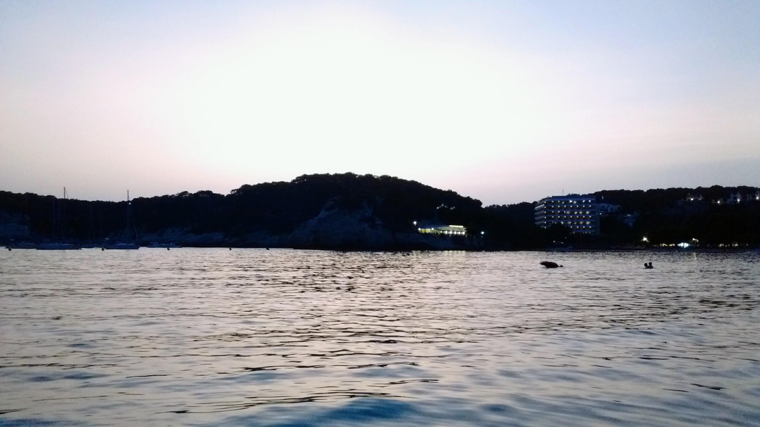 2560x1440 Cala Galdana, Menorca