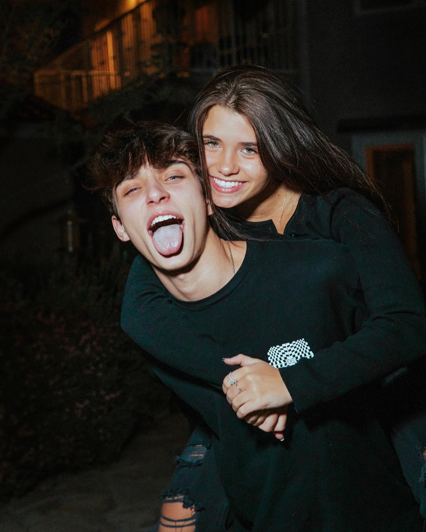 1440x1800 Josh Richards & Nessa Barrett for Android