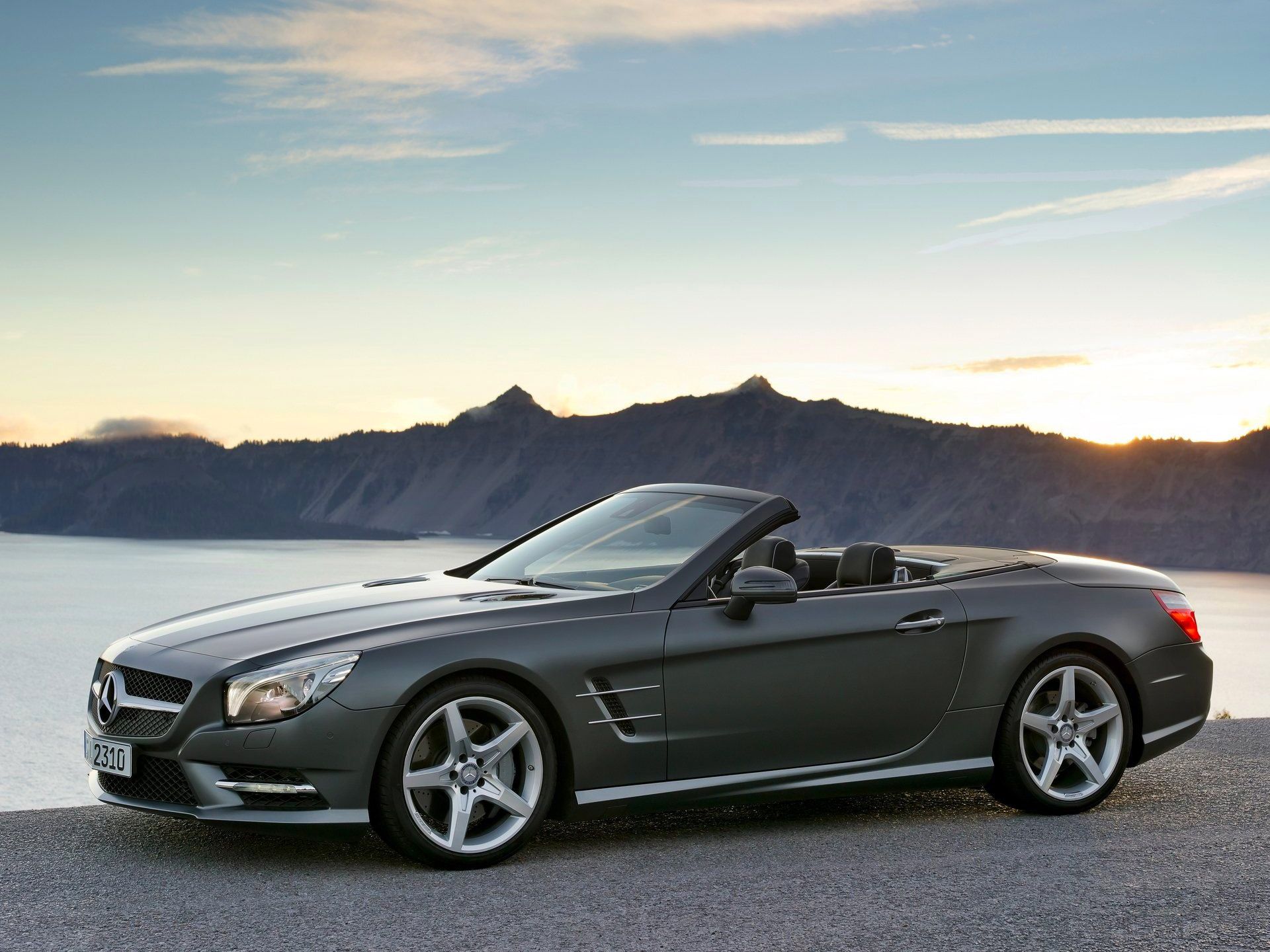 1920x1440 Mercedes Benz SL 500 Wallpaper