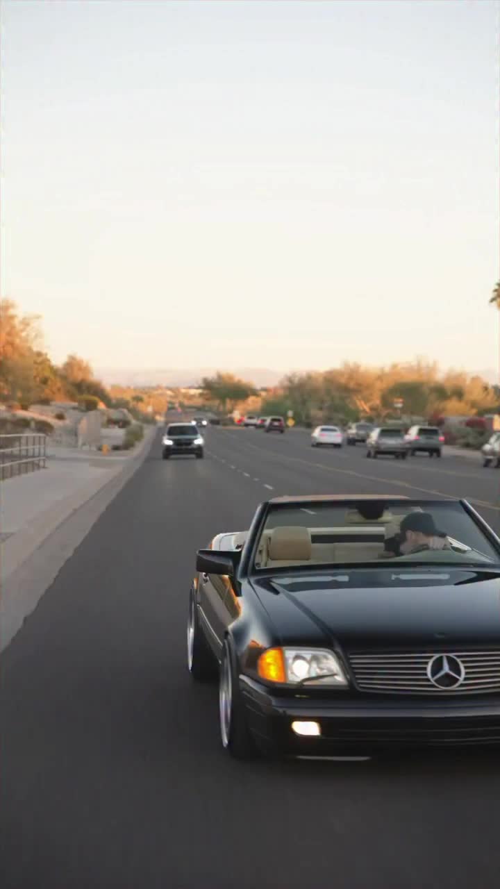 720x1280 Untouchable, uncrushable via in his SL500. .. #sl #sl500 #mercedes #mercedesbenz #airride #baggedr129 #r. Luxusautos, Youngtimer, Autos und motorräder