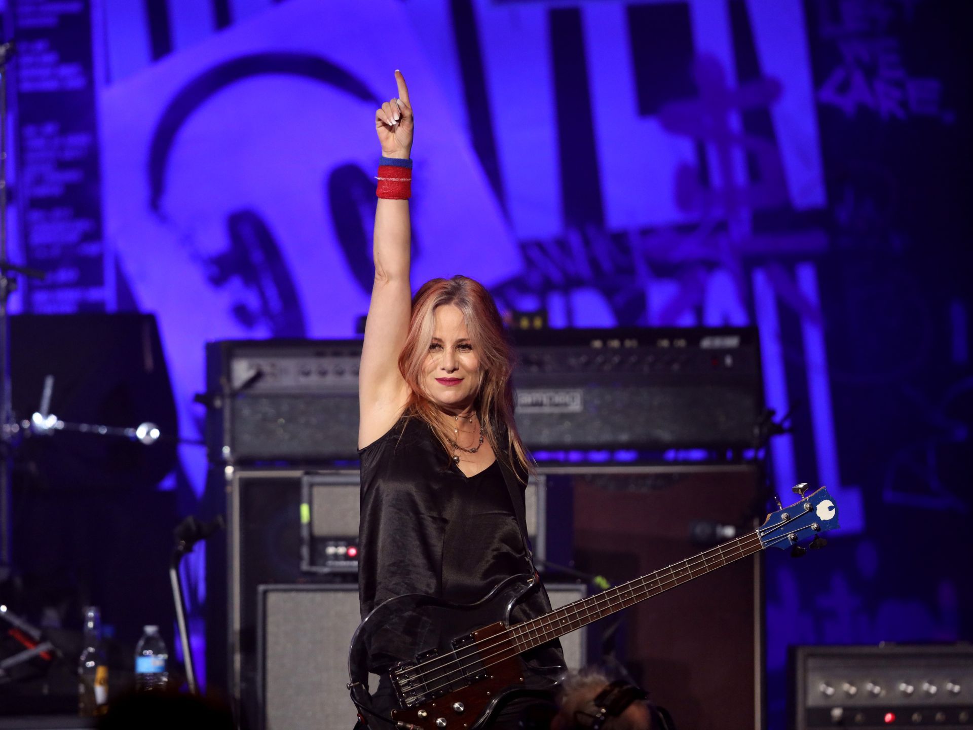 1920x1440 L7 bassist Jennifer Finch dead aged 59 after tragic cancer battle as bandmates pay tribute to 'beloved troublemaker'