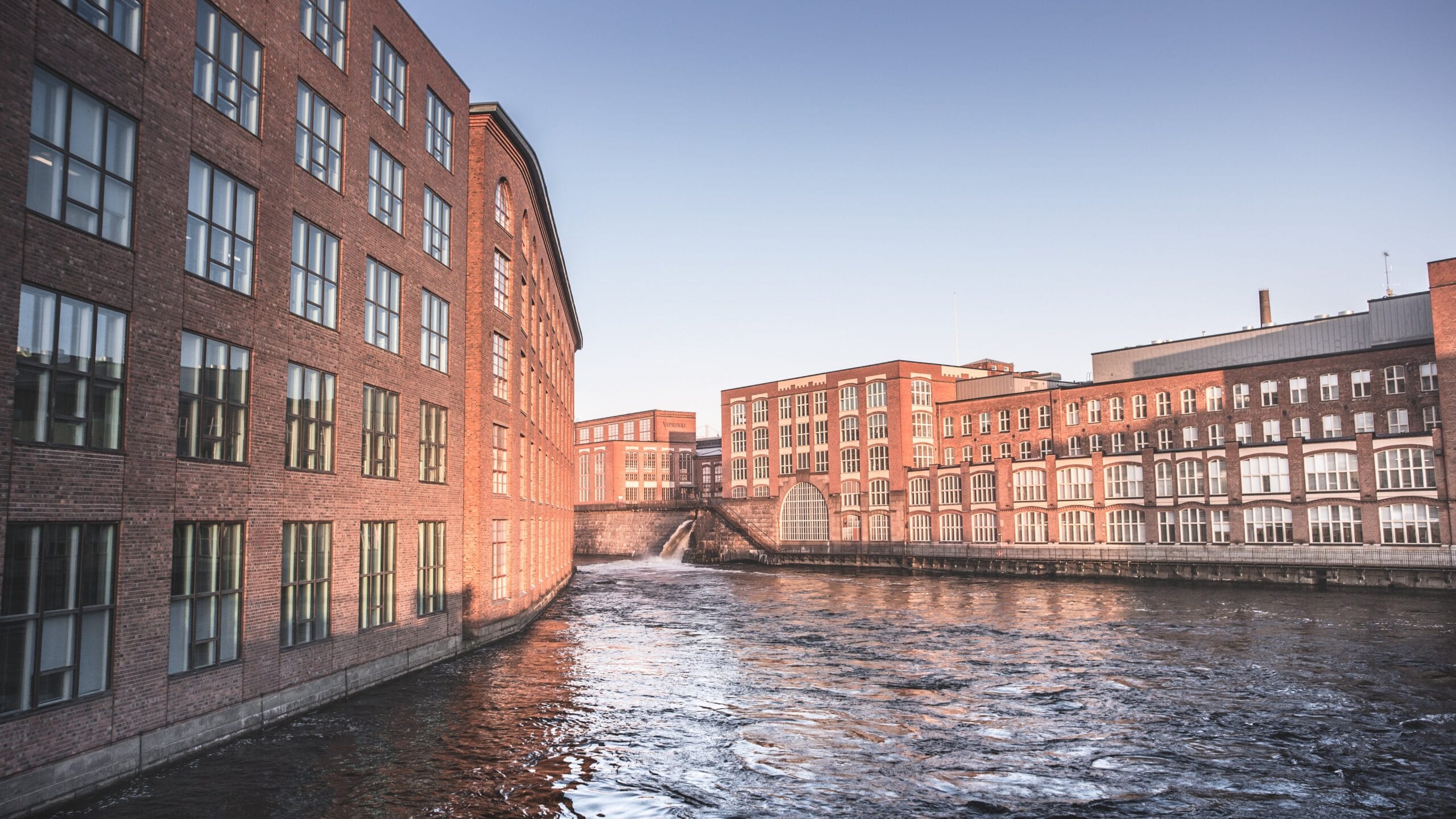 2560x1440 About Tampere