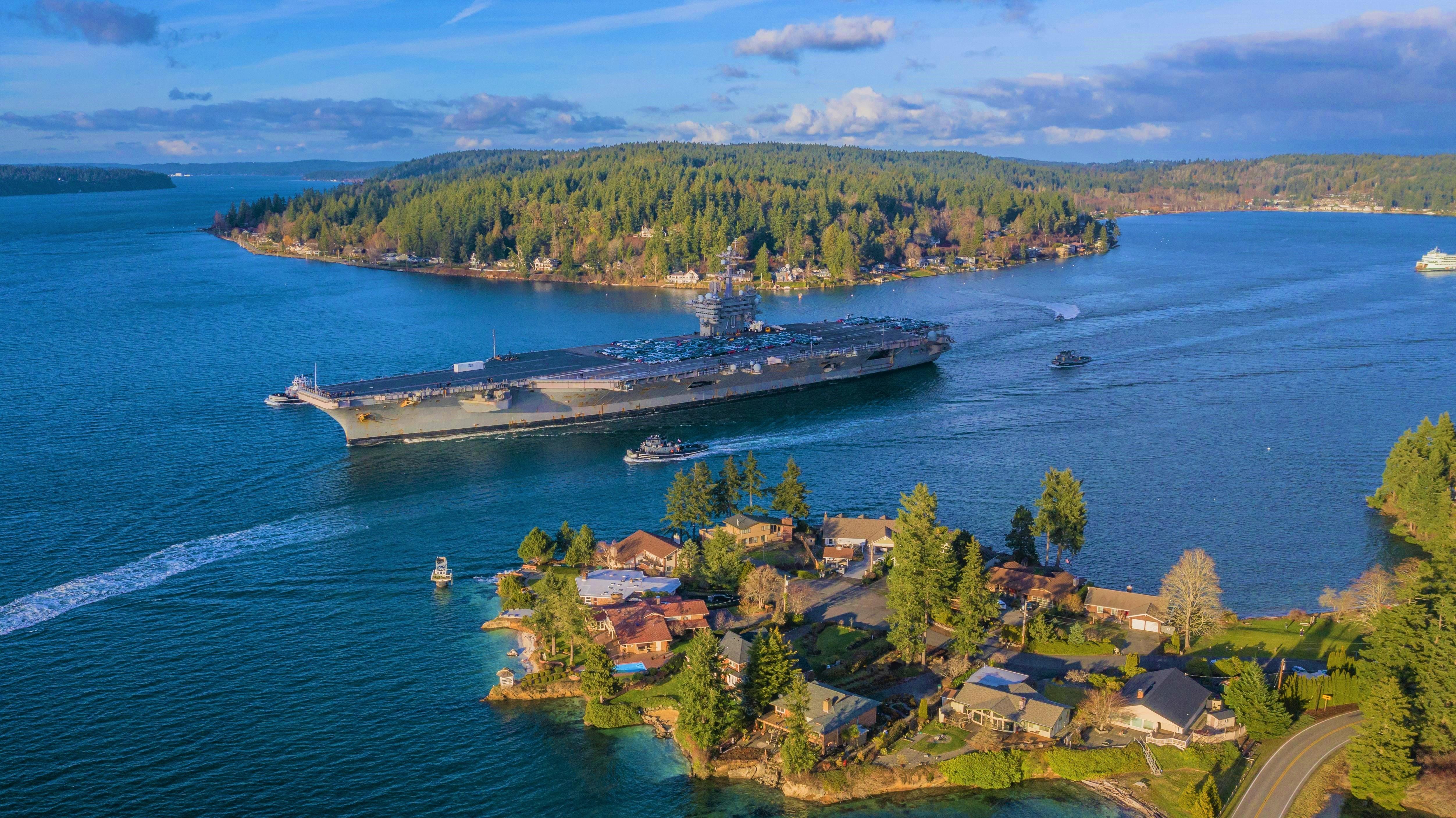 5007x2813 USS Carl Vinson in the Puget Sound 4K wallpaper