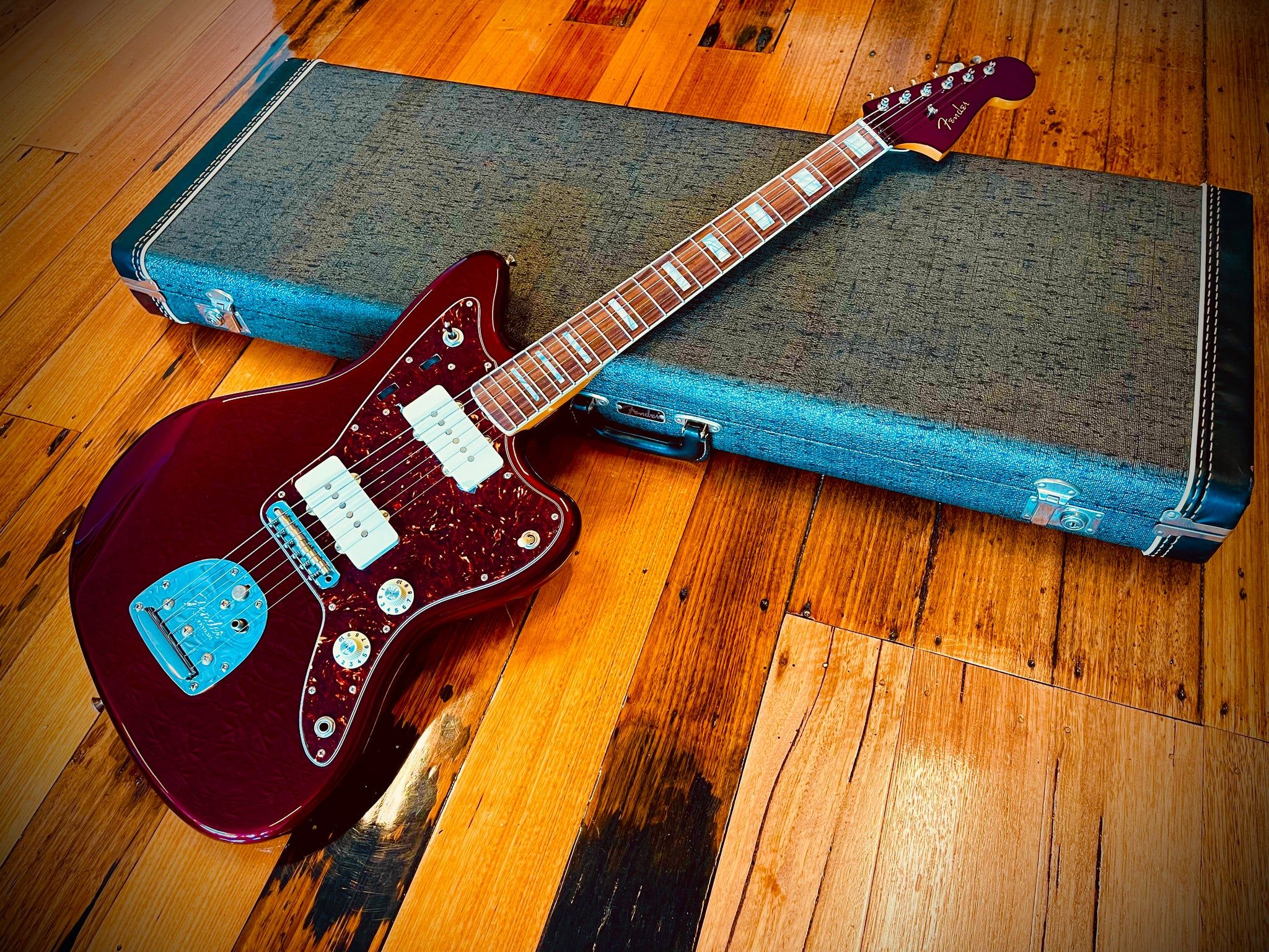 2048x1536 Fender Troy Van Leeuwen Jazzmaster
