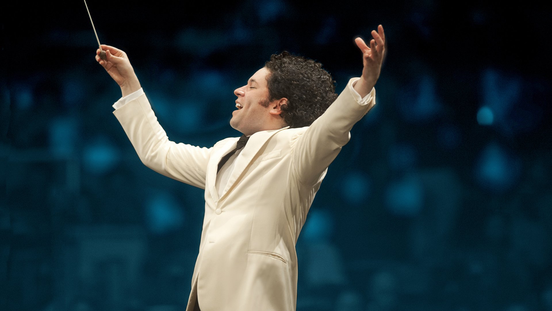 1920x1080 Dudamel Conducts the Verdi Requiem at the Hollywood Bowl