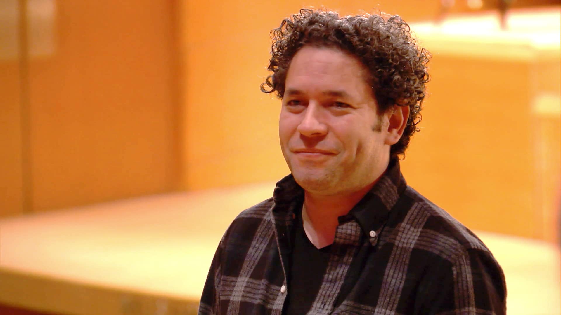 1920x1080 Gustavo Dudamel is judge on Top Chef