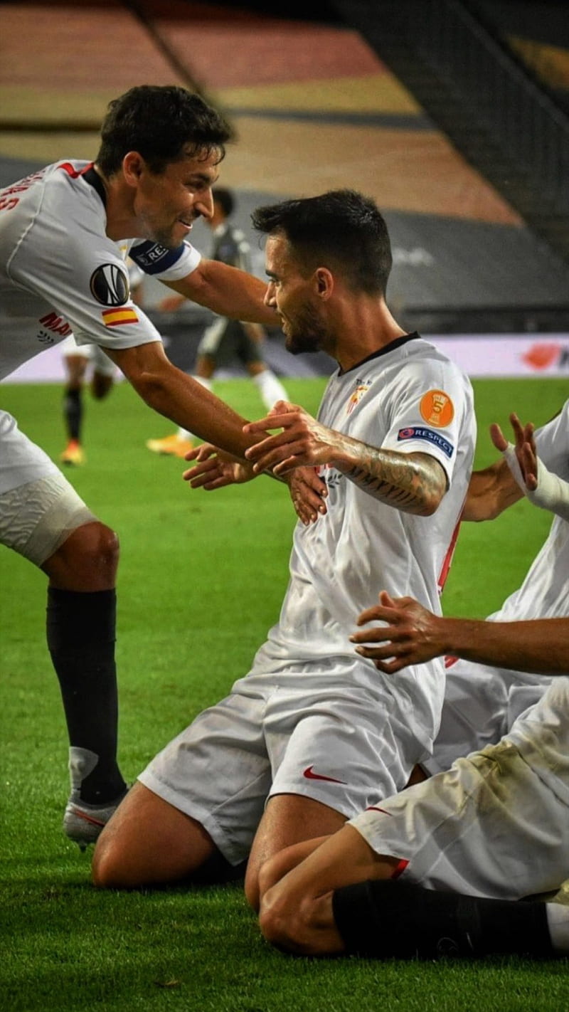 800x1422 Sevilla fc, andalucia, sport, europa league, football, jesus navas, suso, team, HD phone wallpaper